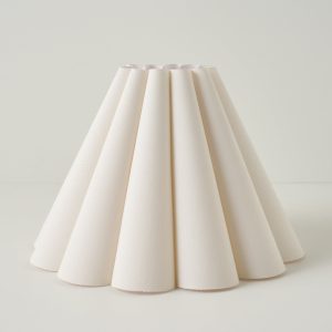 Linen Scallop Shade
