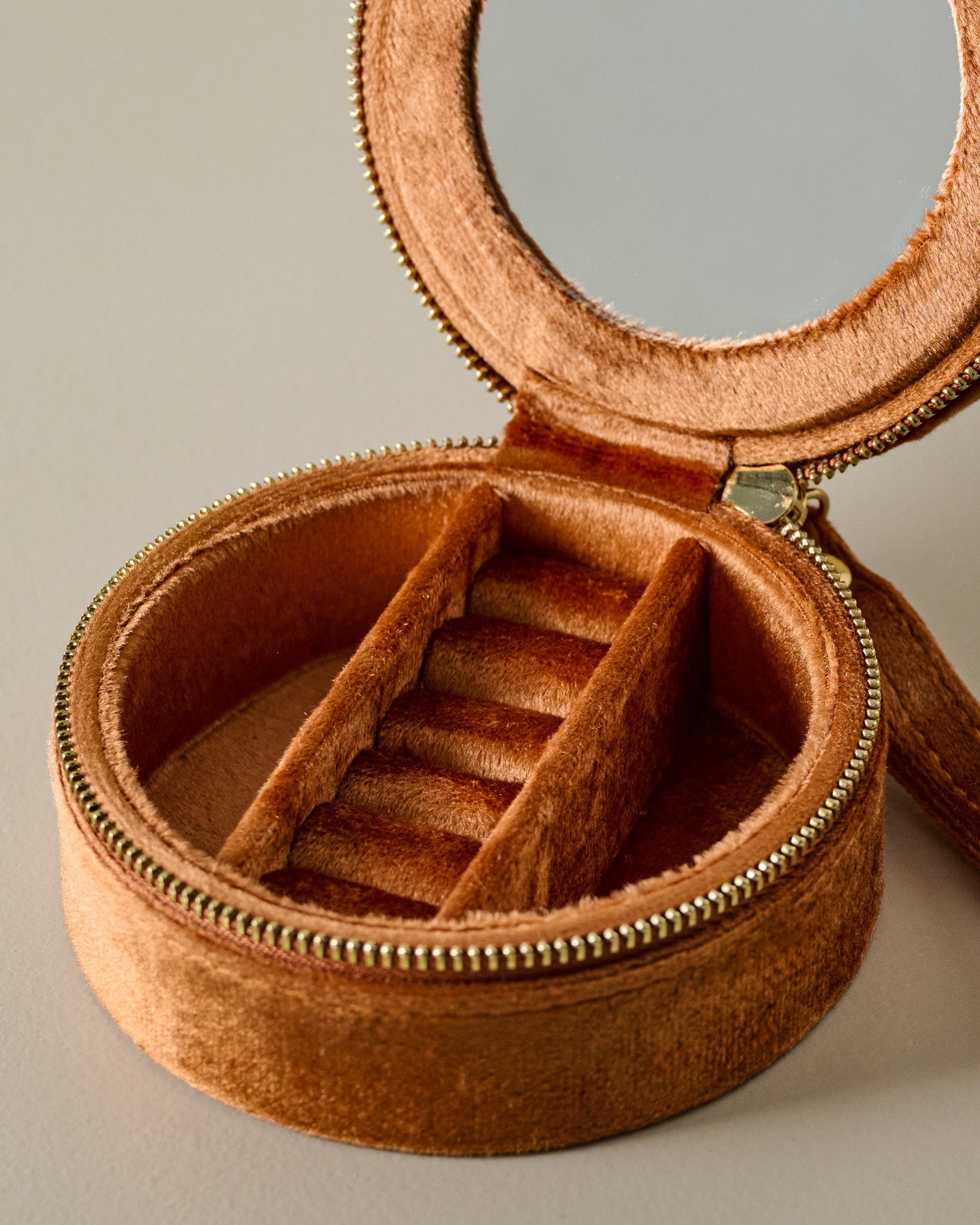 Velvet Copper Jewelry Travel Case - Image 3