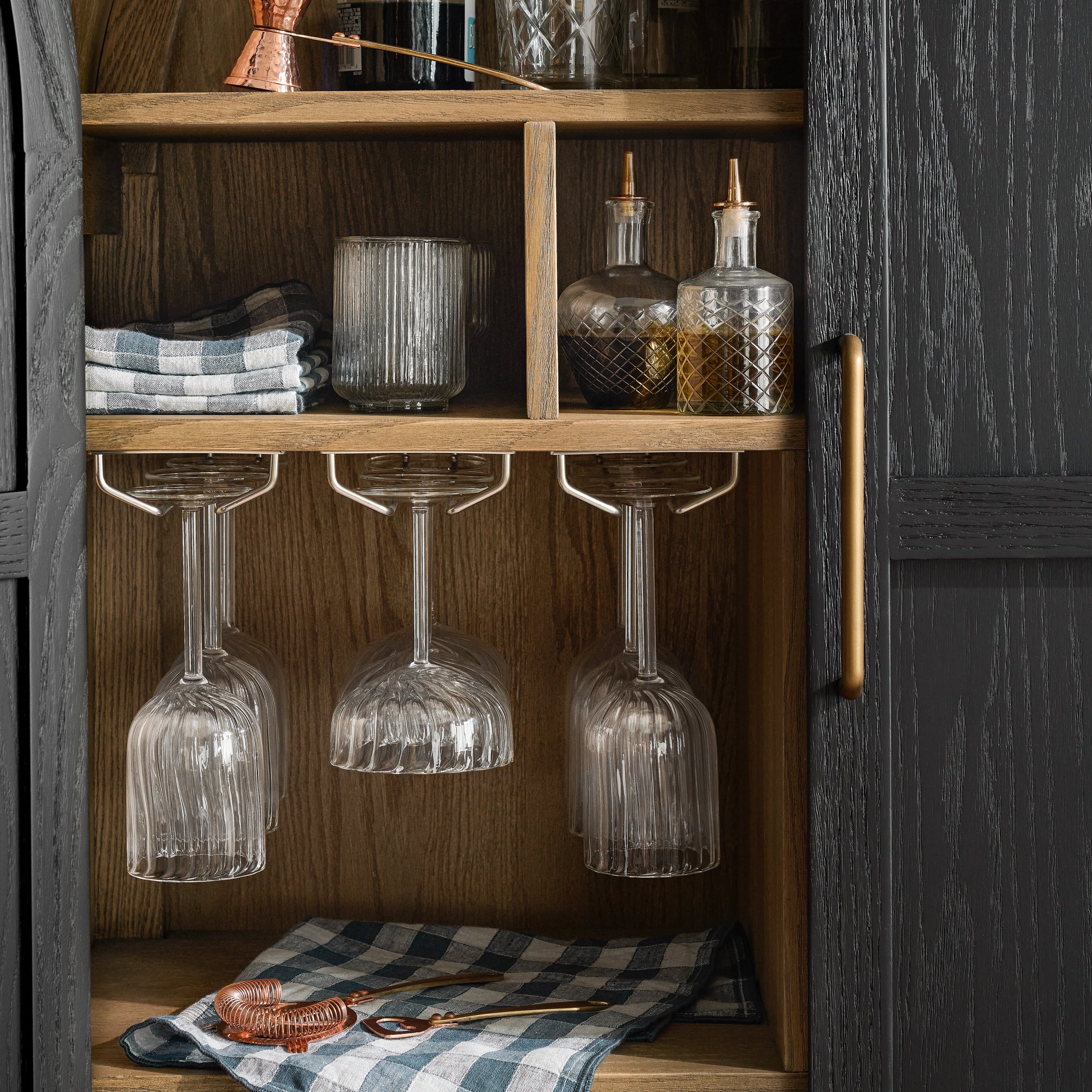 Carraway Bar Cabinet - Image 20