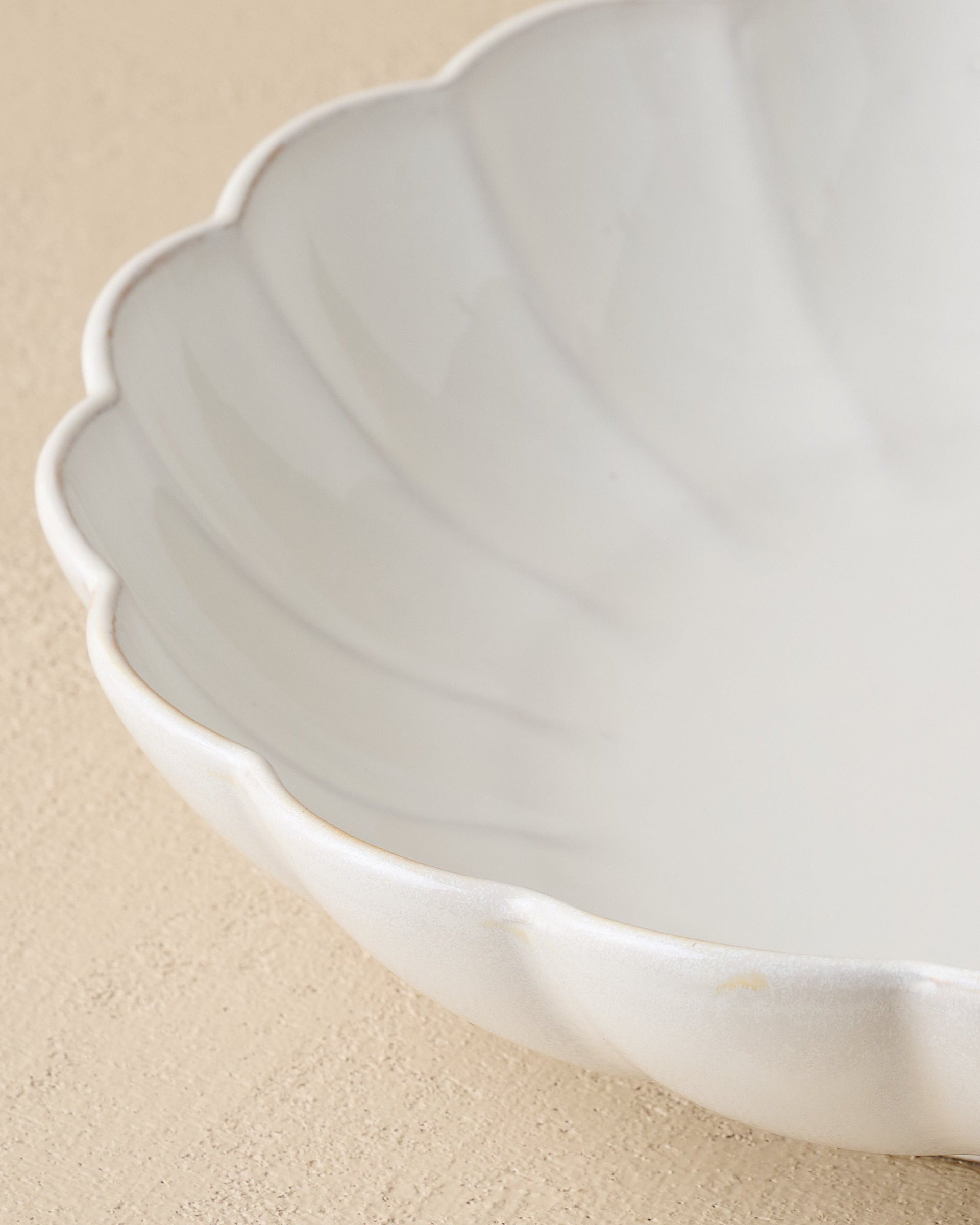 Oversized Cream Scalloped Serving Bowl - Image 3