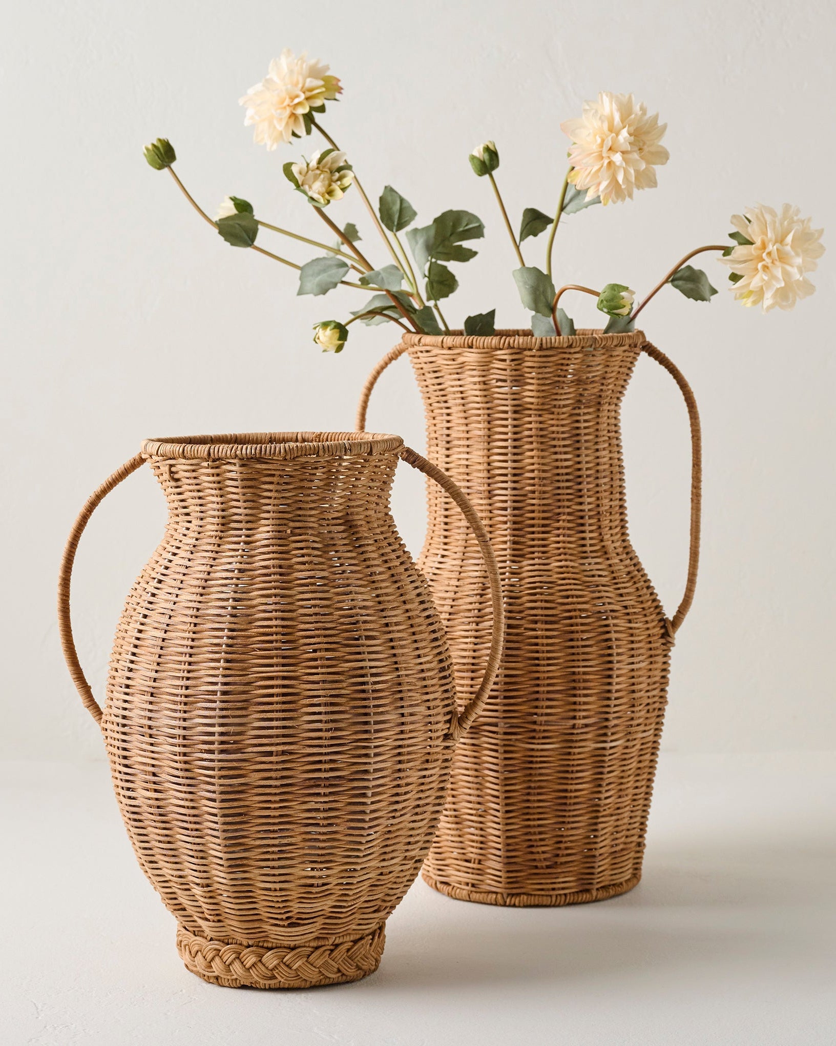 Round Rattan Vase - Image 2