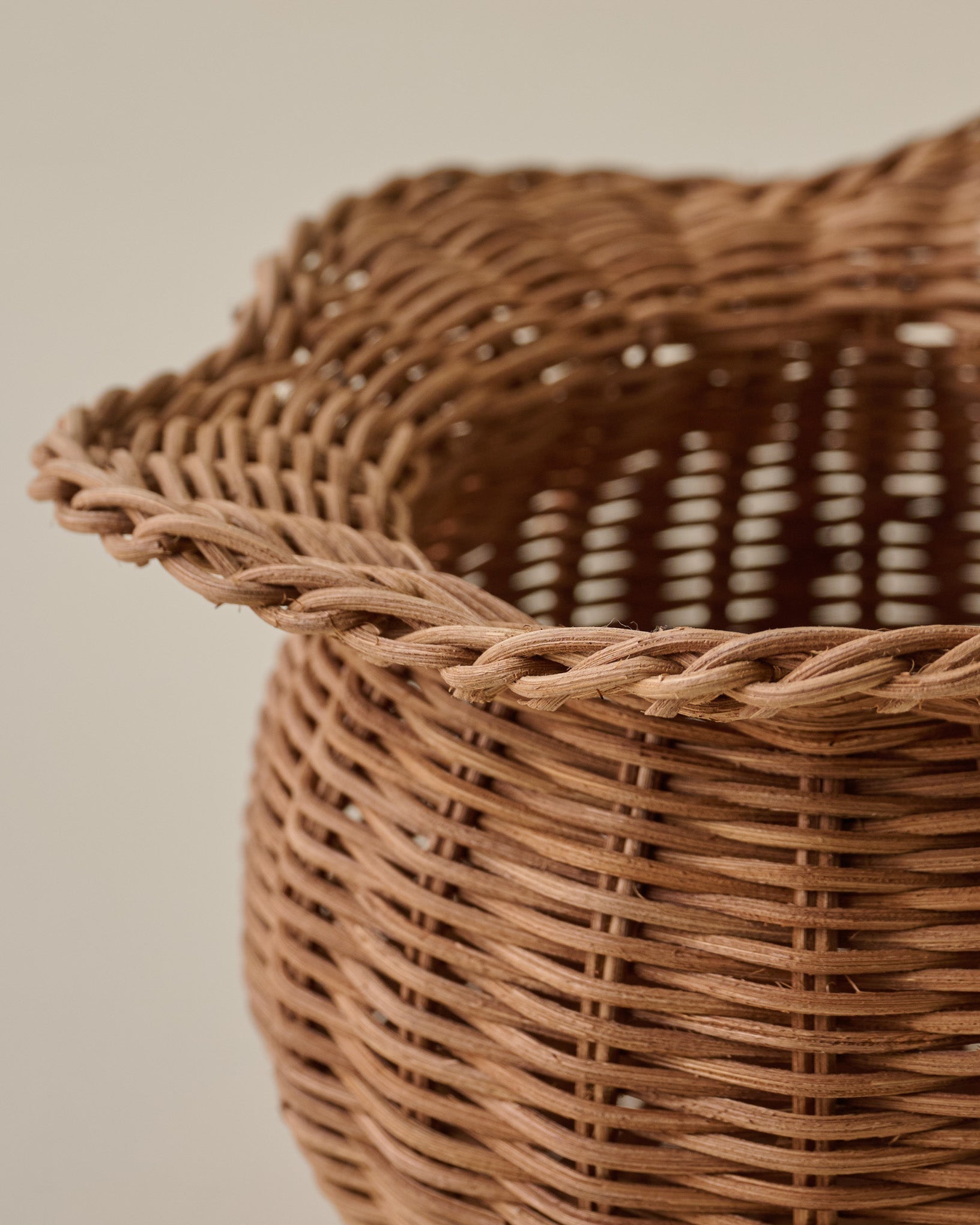 Perry Scalloped Rim Woven Vase - Image 3