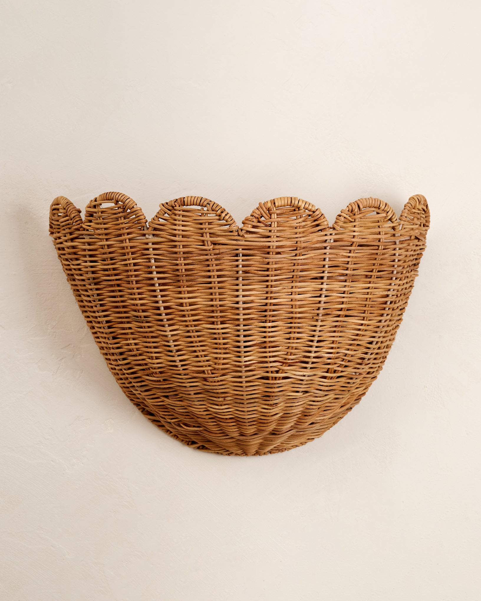Solene Scalloped Woven Wall Basket - Image 3