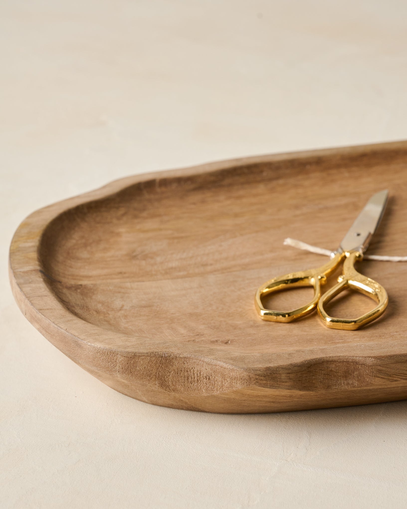 Small Brigitte Fluted Edge Wood Tray - Image 3