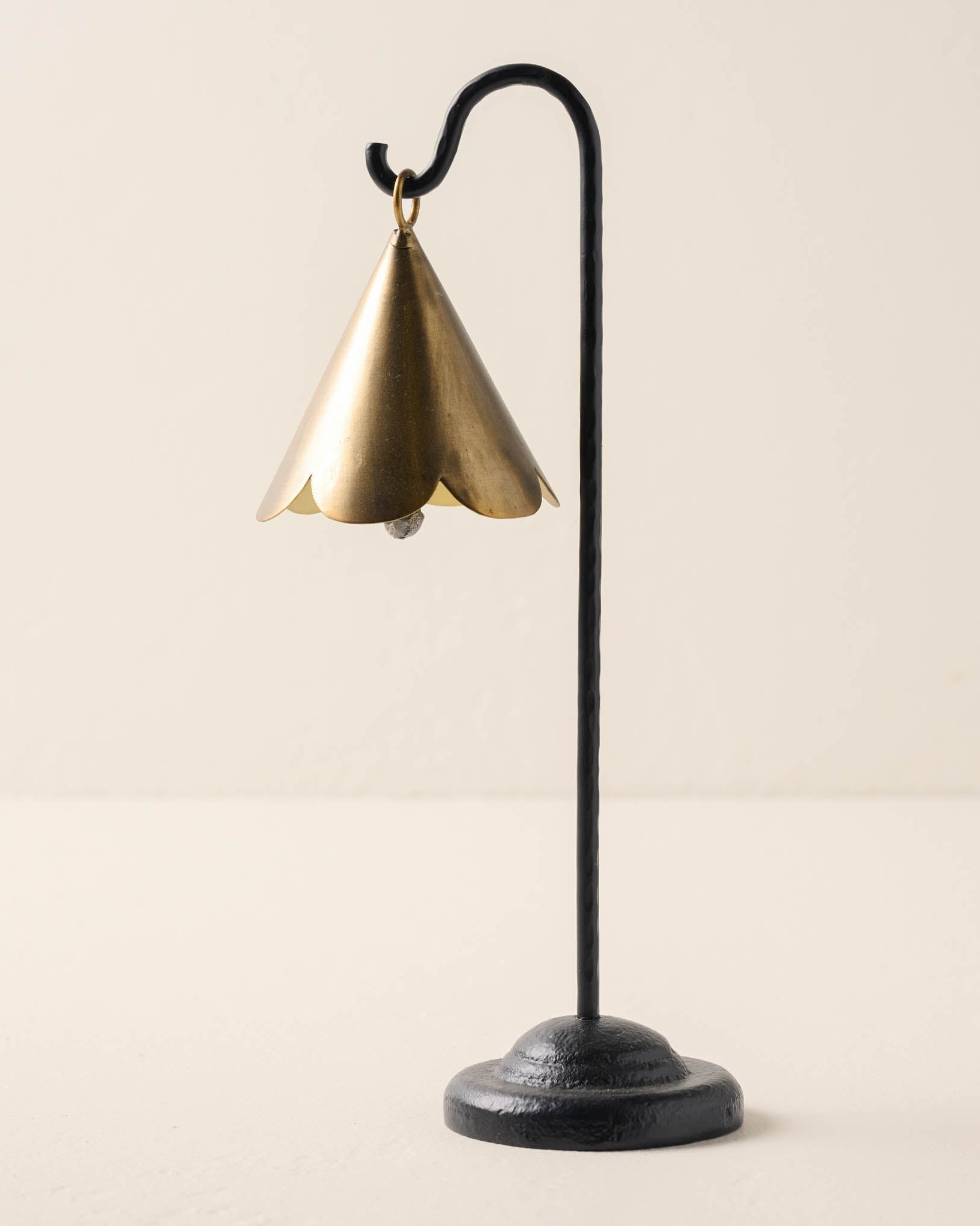 Mariel Standing Scalloped Bell - Image 5