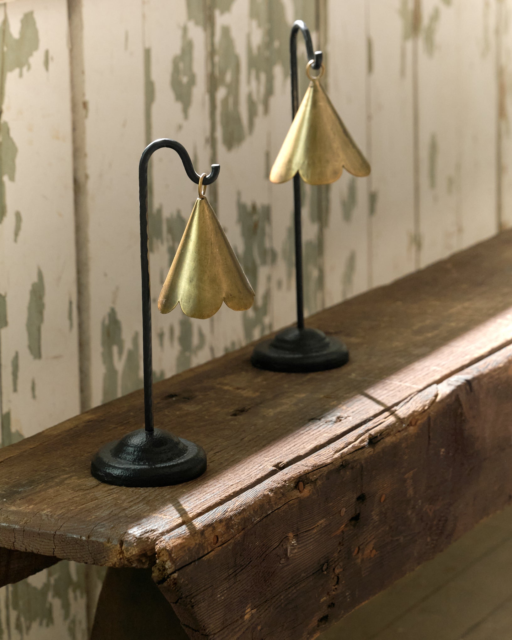 Mariel Standing Scalloped Bell - Image 3