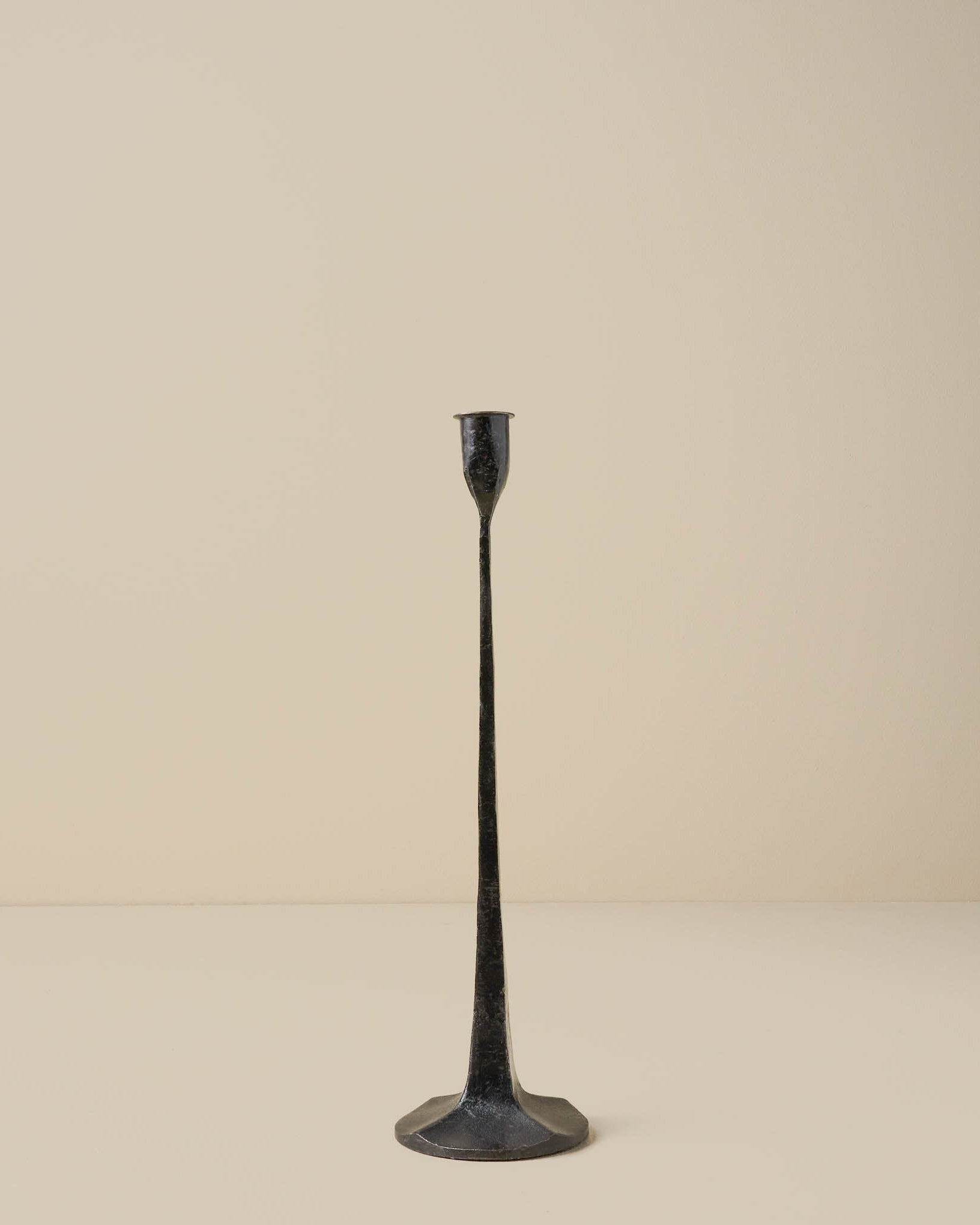 Black Gatecrest - Image 3
