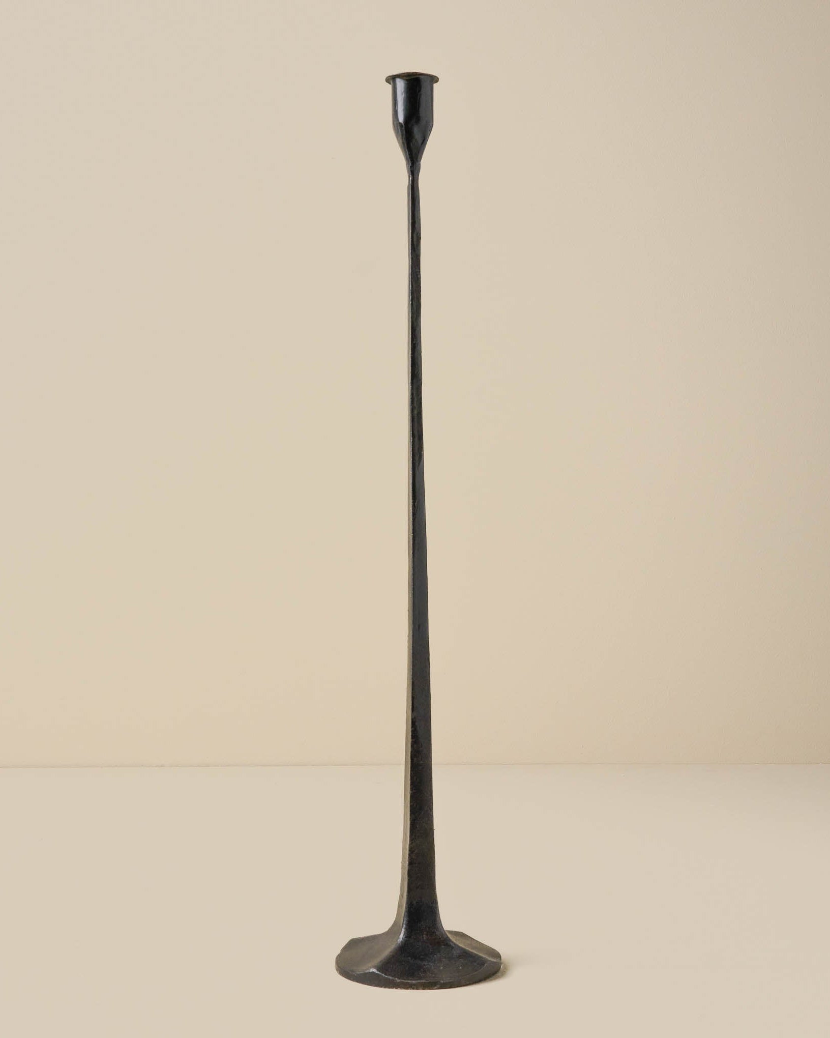 Black Gatecrest - Image 2