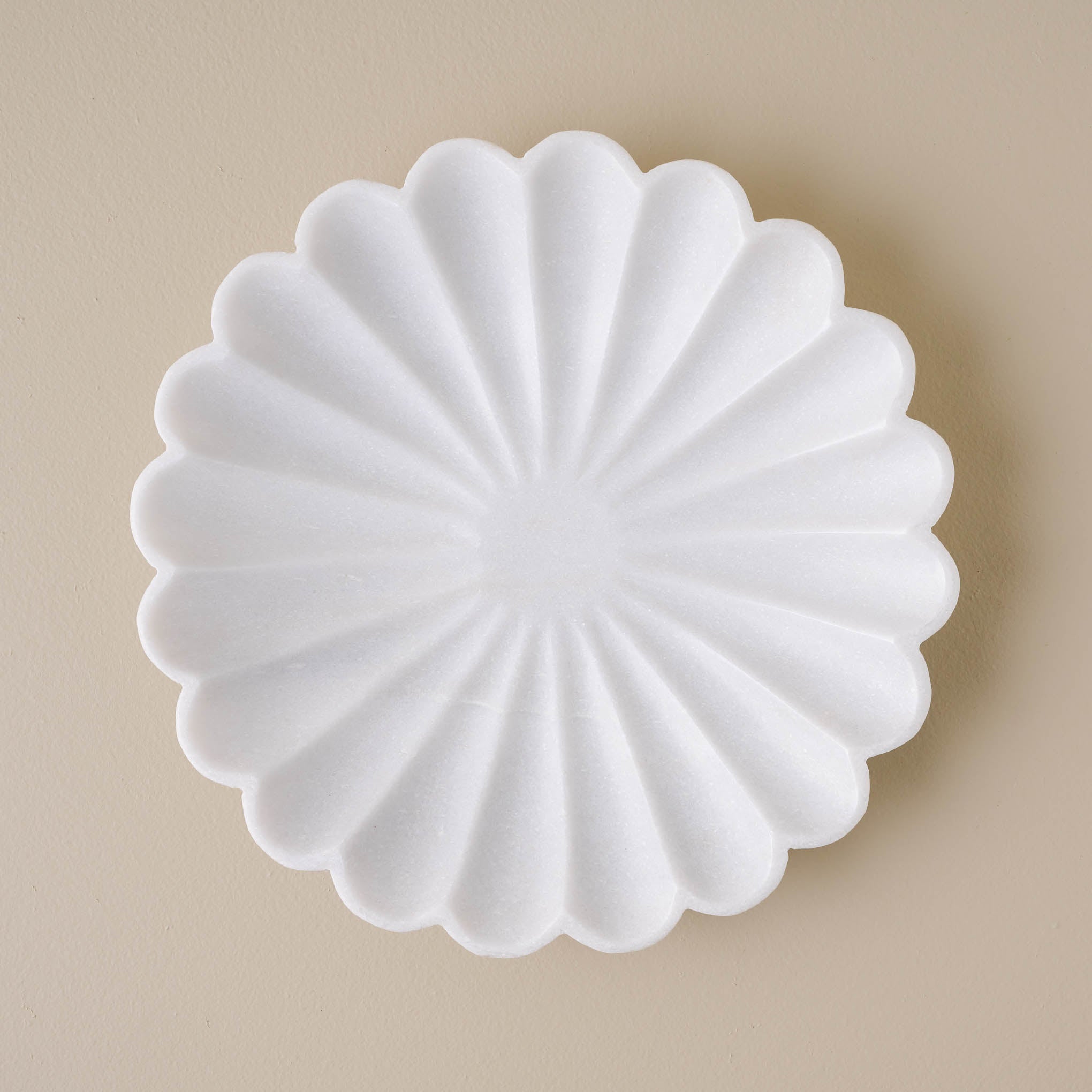 Scalloped Marble Accent Bowl - Image 6