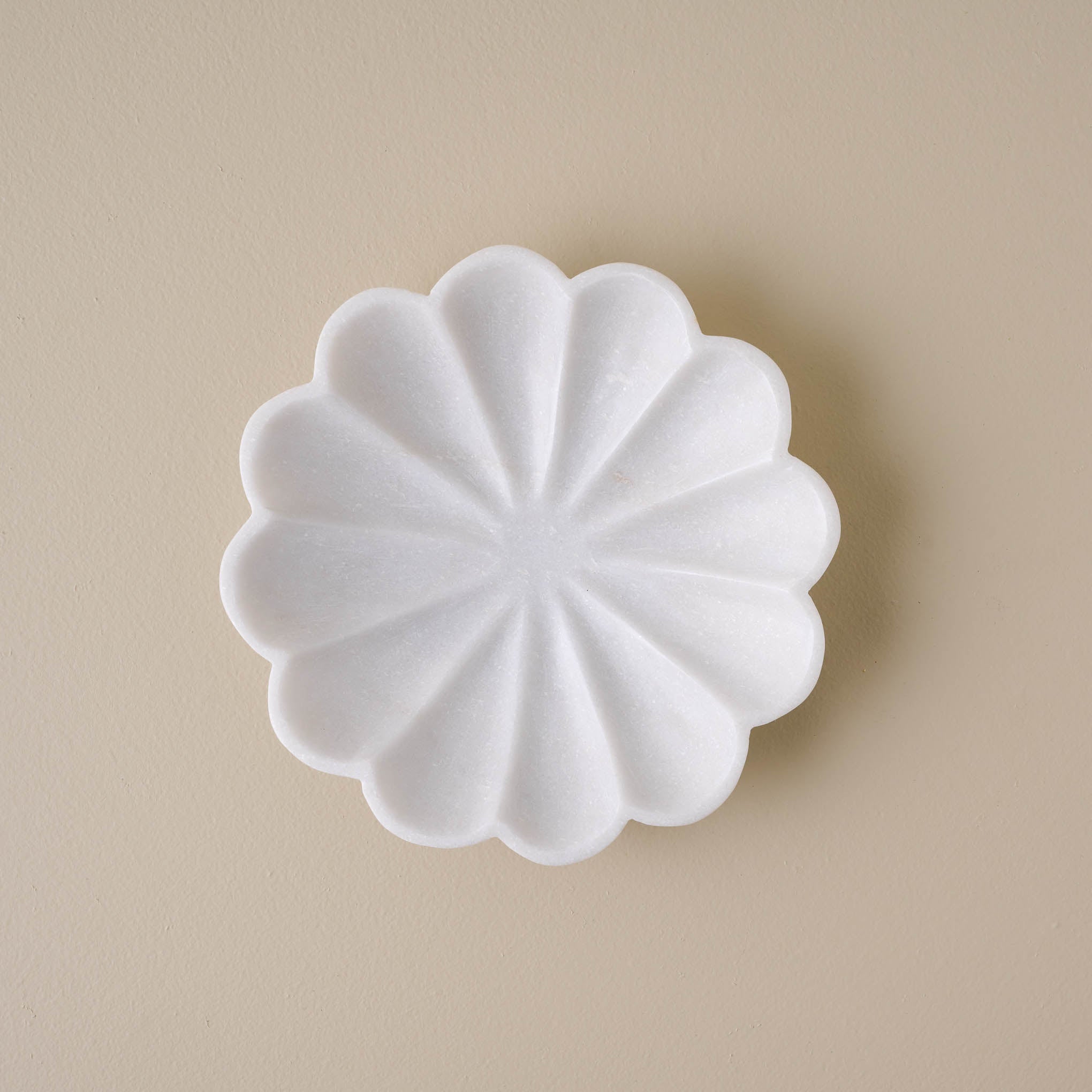 Scalloped Marble Accent Bowl - Image 5