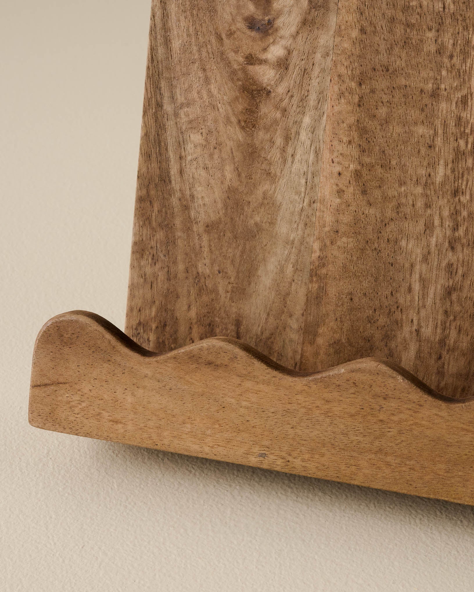 Antiqued Wood Scalloped Cookbook Holder - Image 2