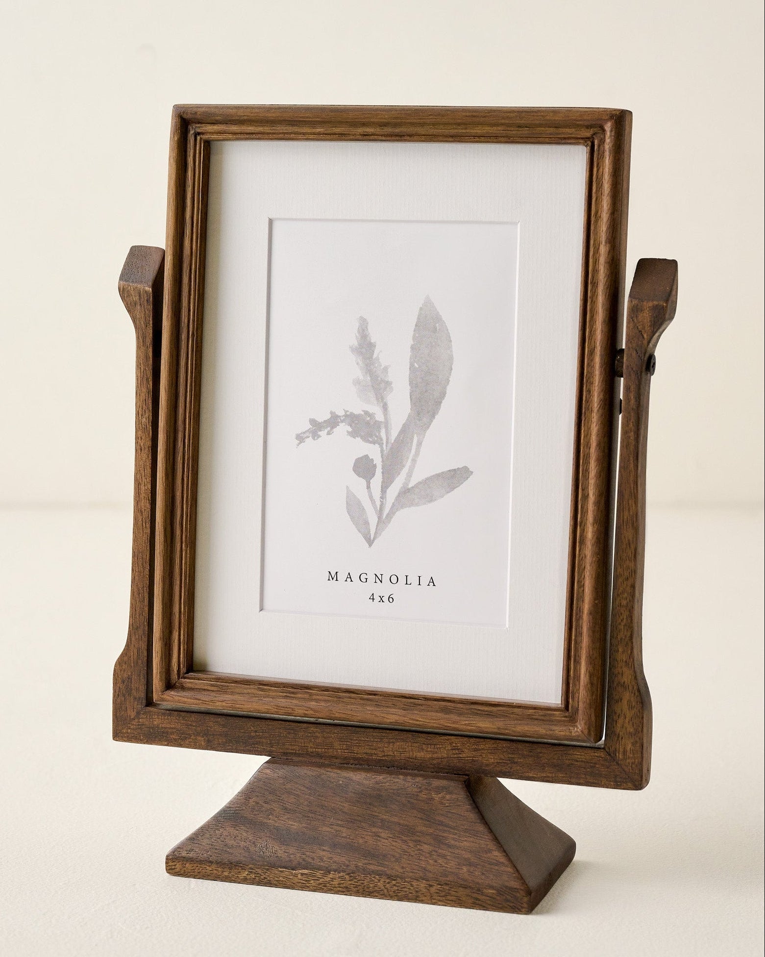 Antique Inspired Swivel Photo Frames - Image 3