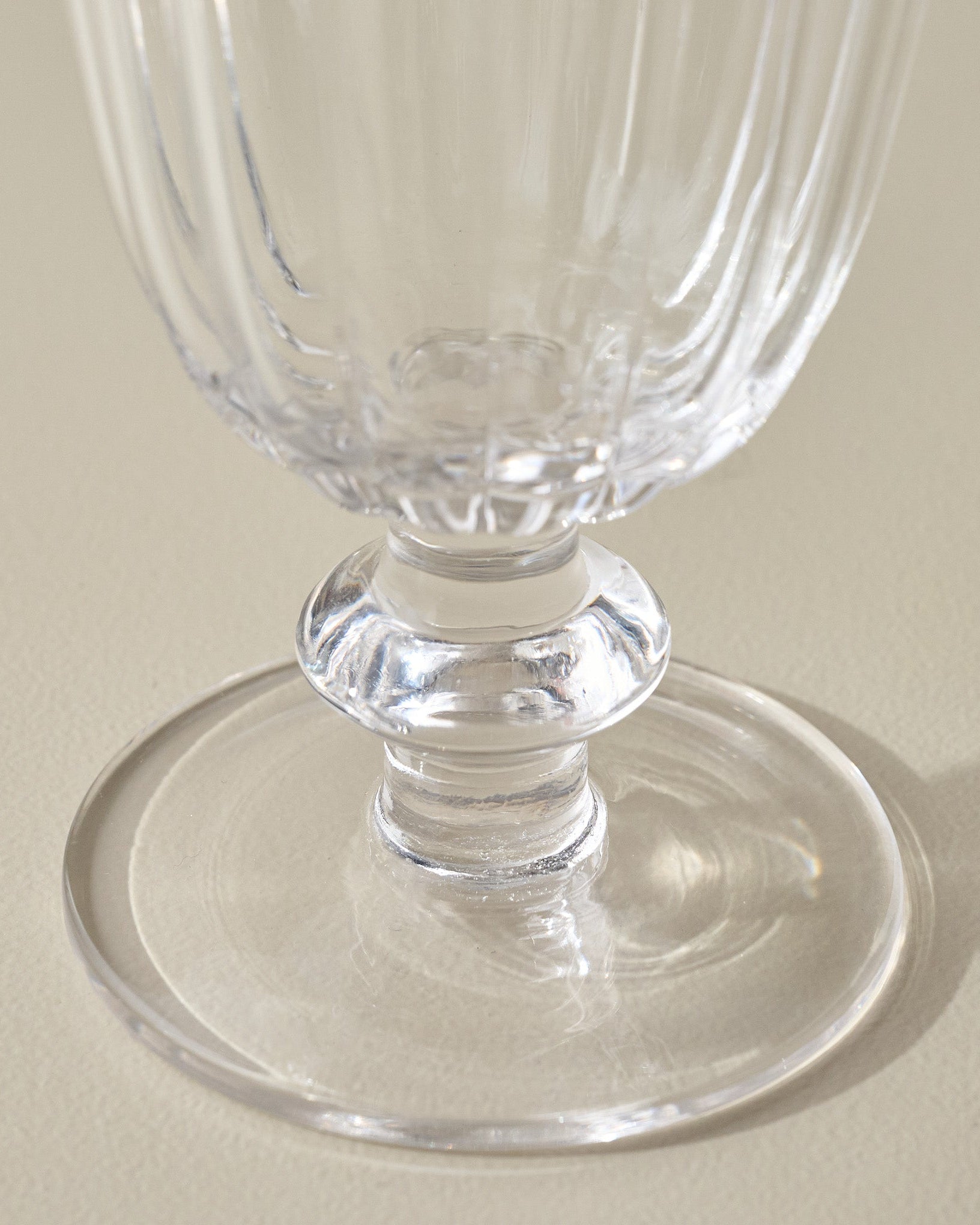 Scalloped Rim Glass Tumbler - Image 6