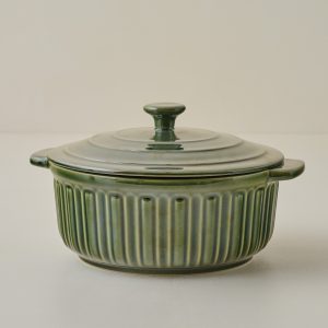 The Cottage Collection Forest Green Baking Dish with Lid (Bundled Item)