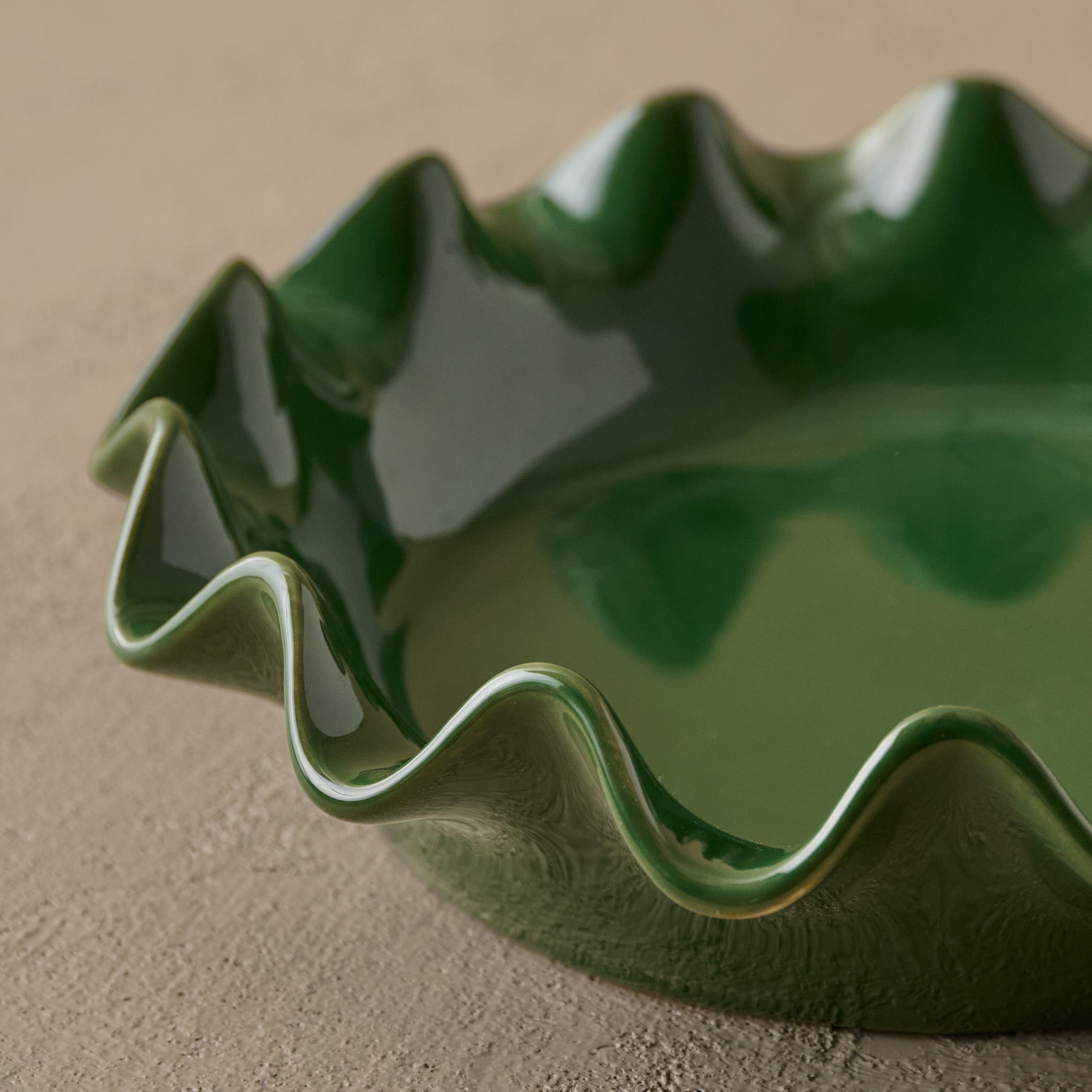 The Cottage Collection Forest Green Scalloped Pie Dish - Image 3