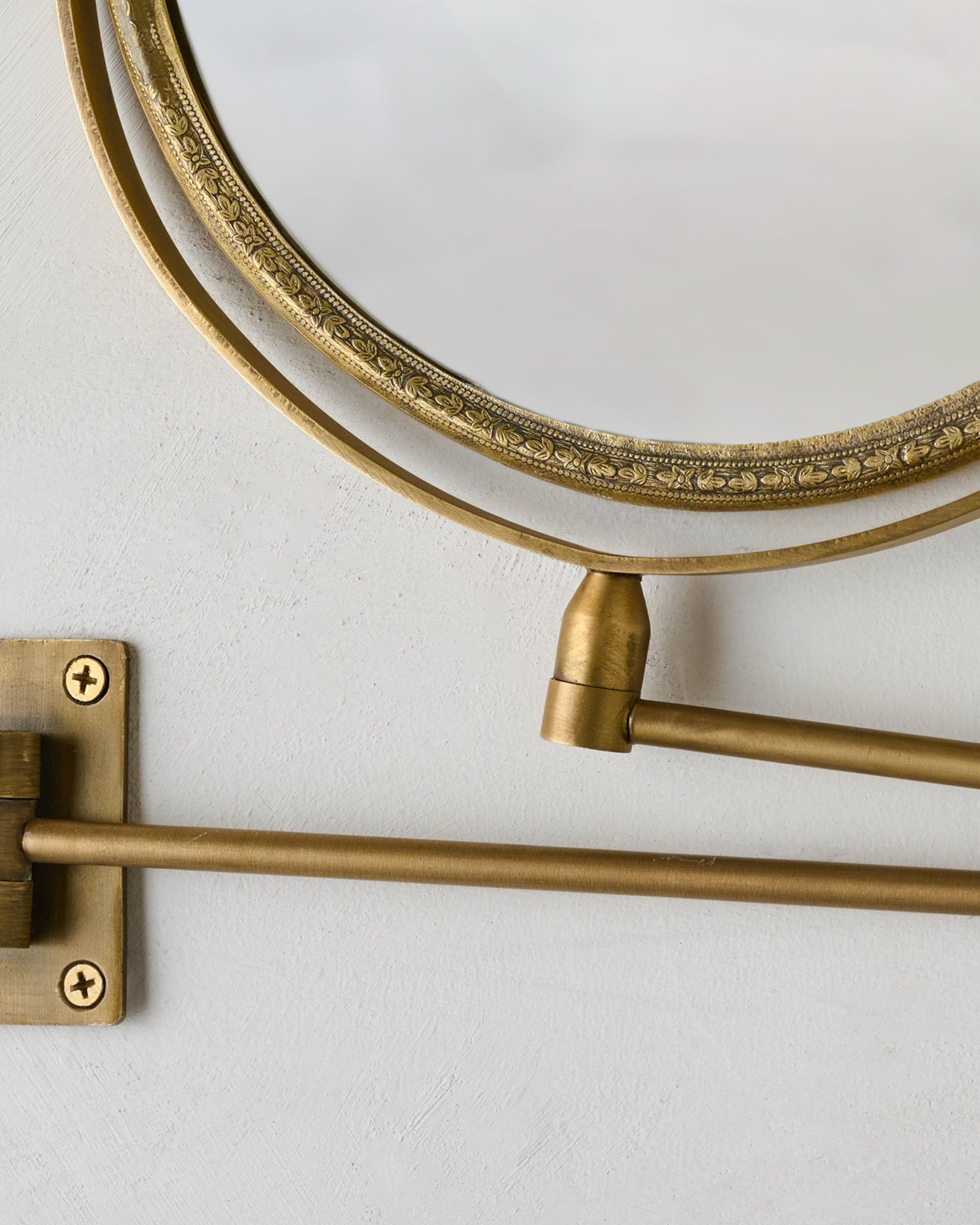 Vienna Extendable Wall Mounted Bathroom Mirror - Image 2