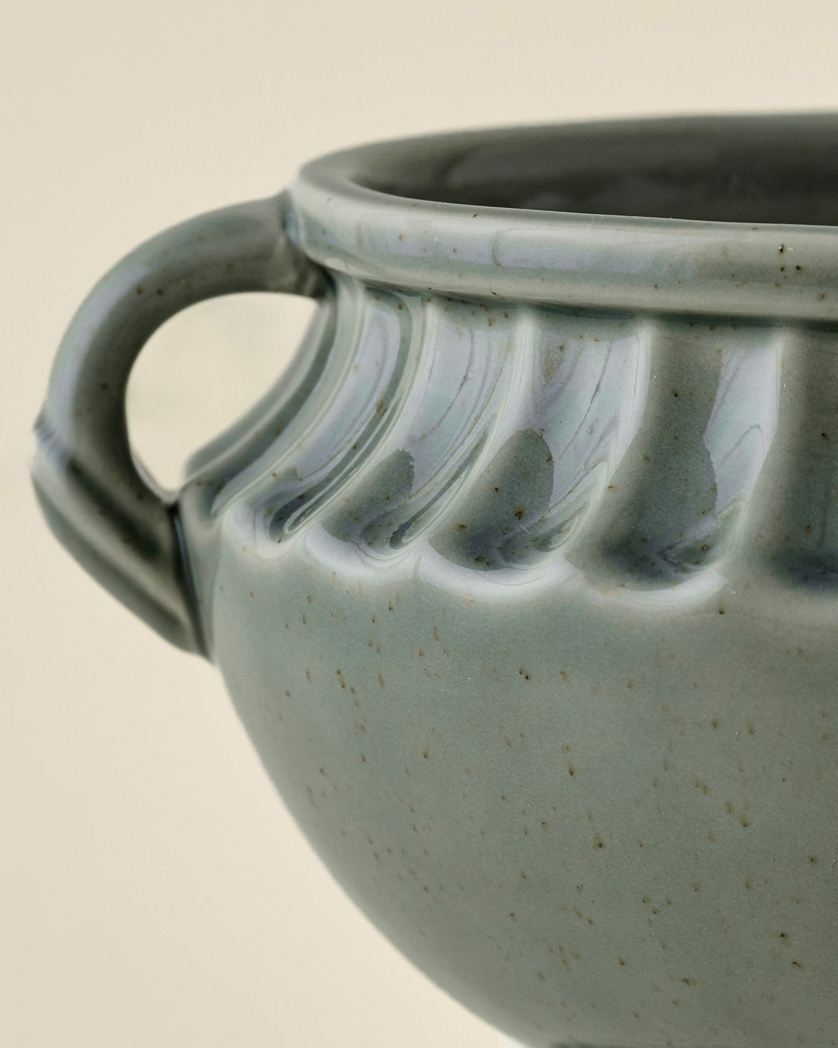 Jo's Vintage Inspired Pedestal Vase - Image 3