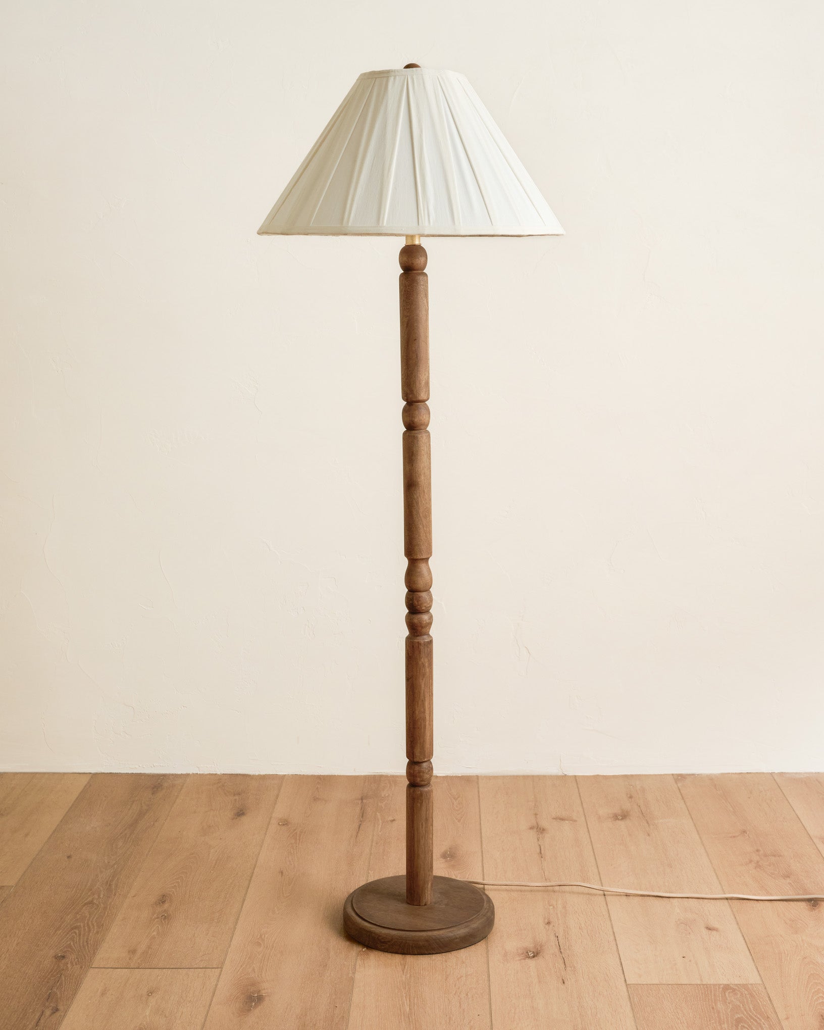 Arden Floor Lamp - Image 4