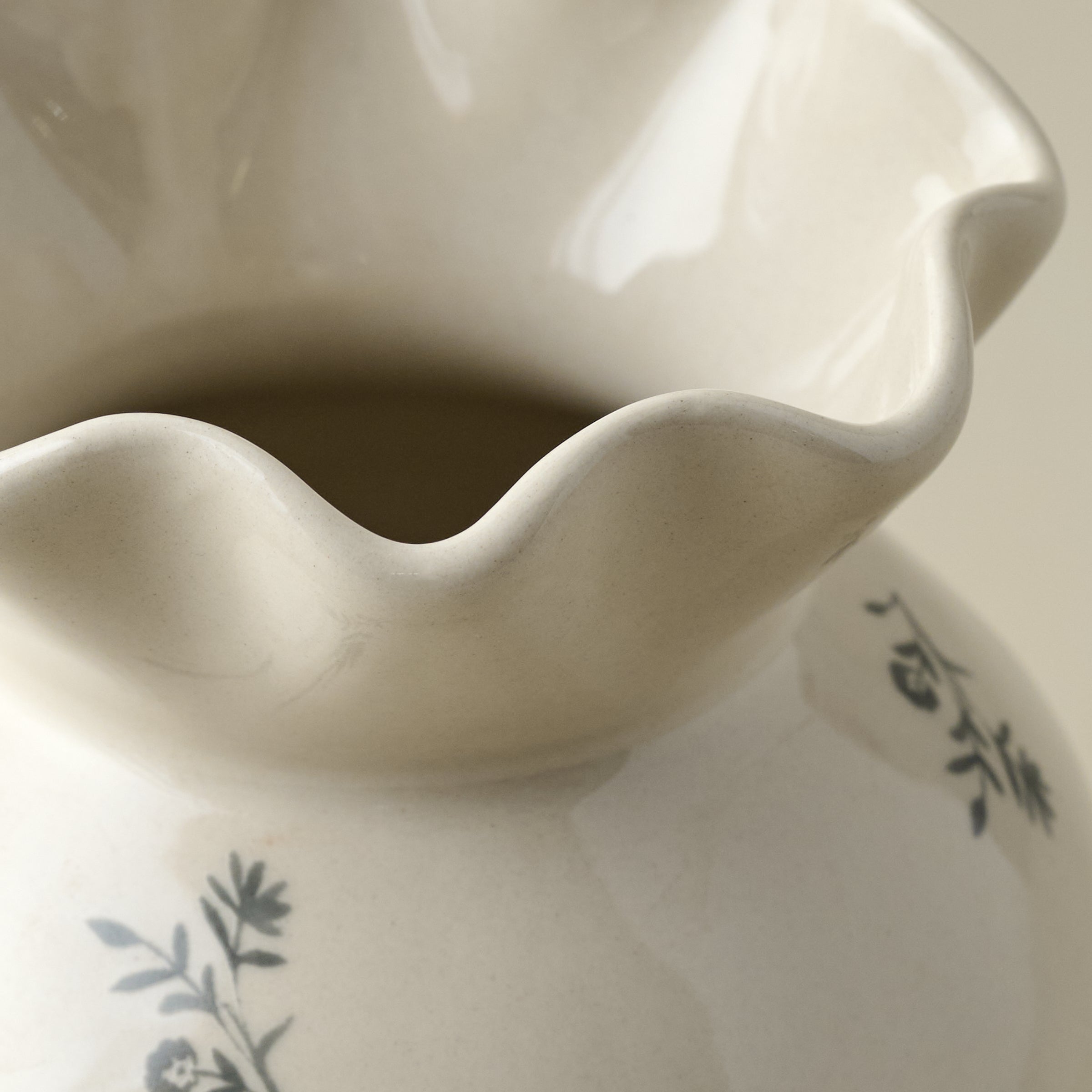 Jane Floral Vase - Image 6