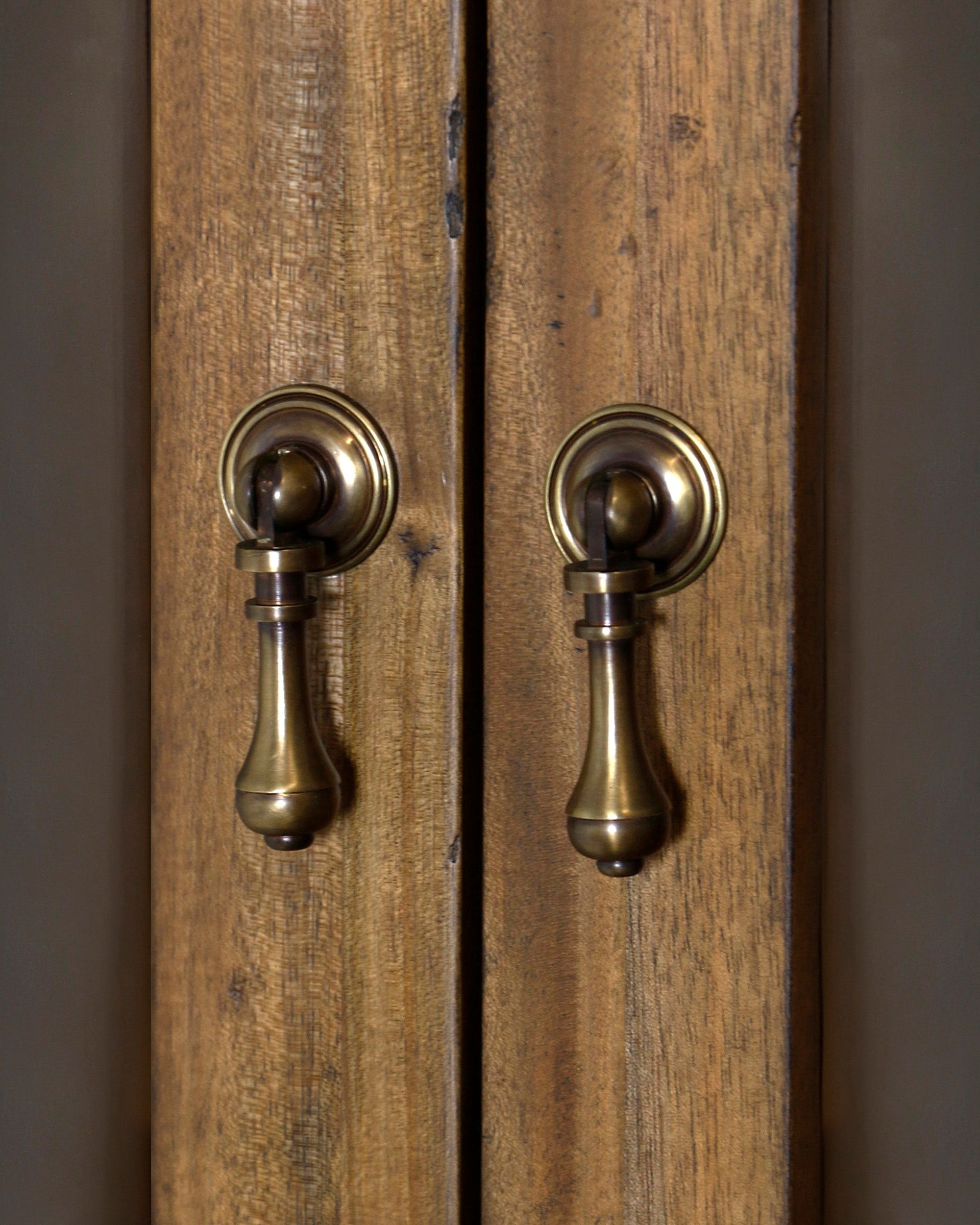 Annette Turned Leg Cabinet - Image 4