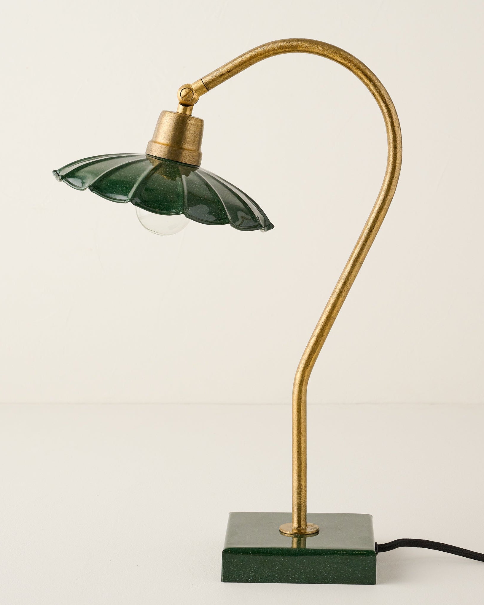 Lulu Enamel Petal Lamp - Image 8