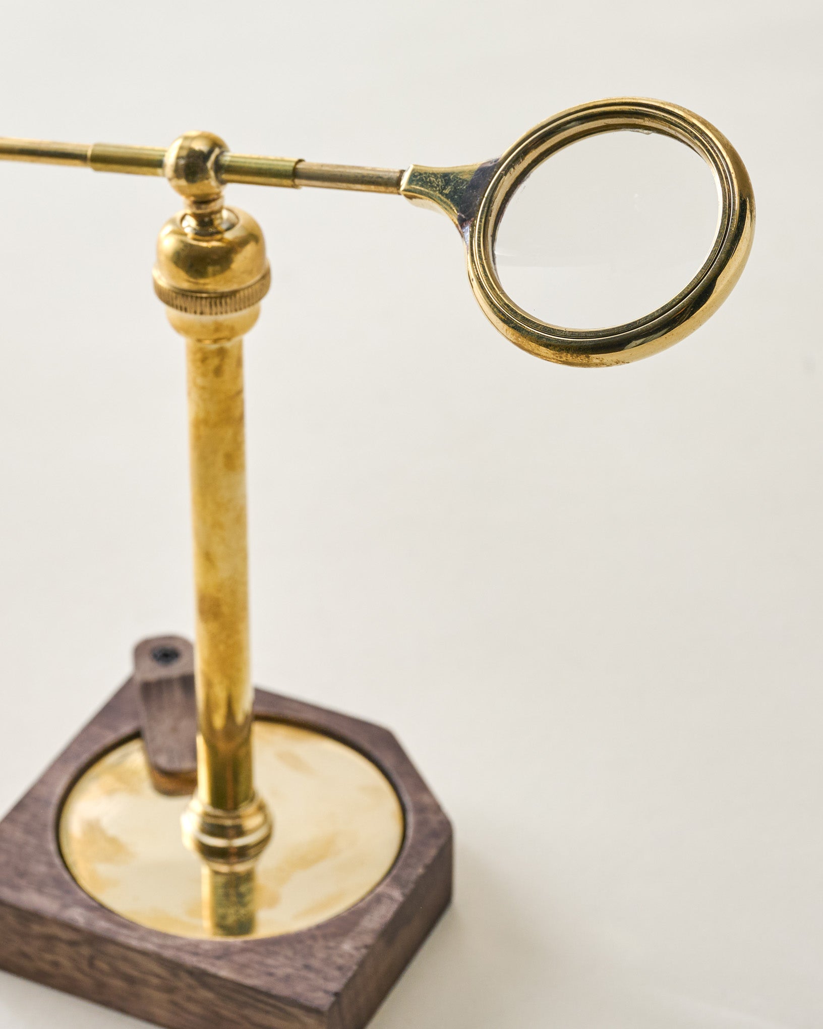 Solid Brass Magnifying Glass on Stand - Image 3