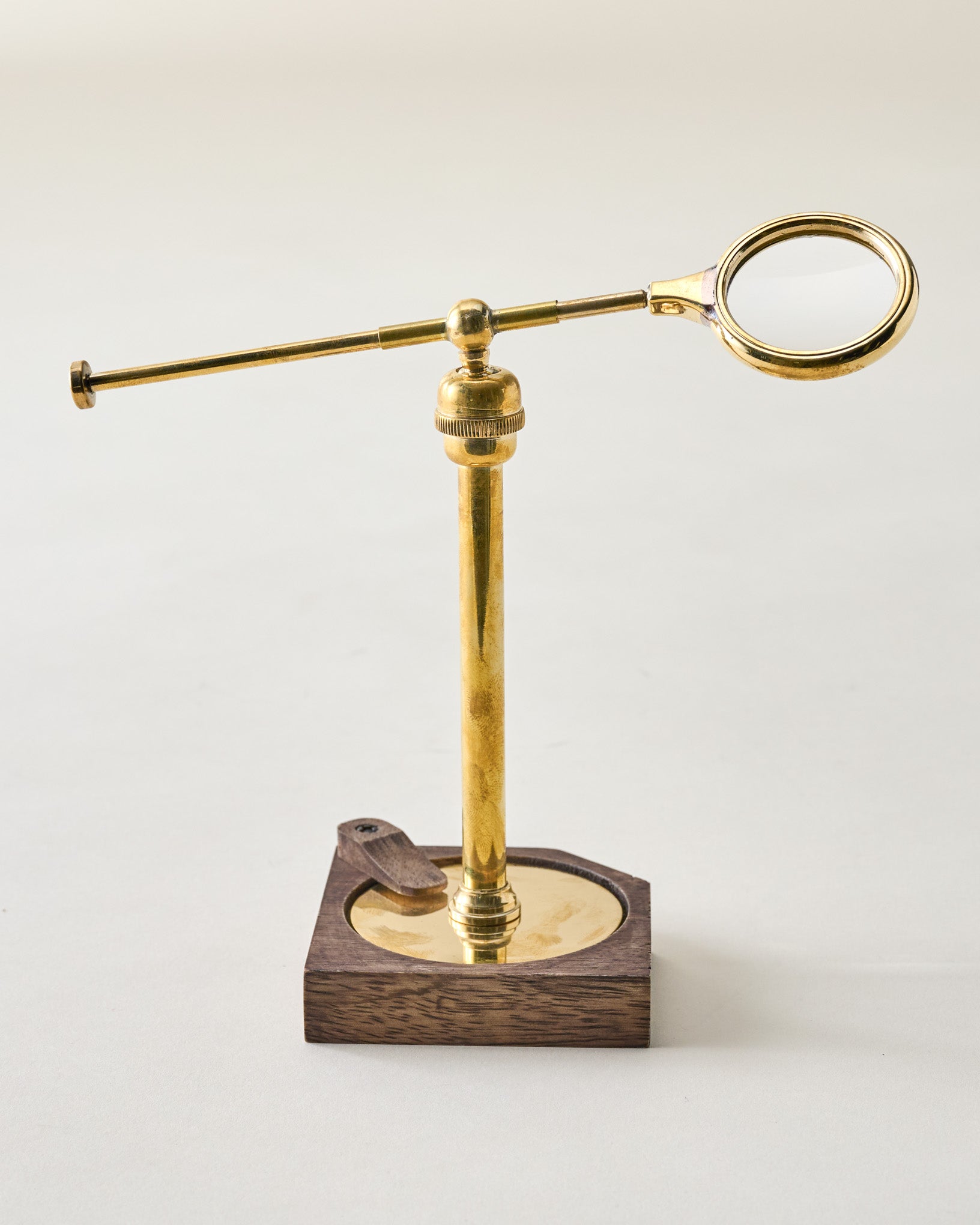 Solid Brass Magnifying Glass on Stand - Image 2
