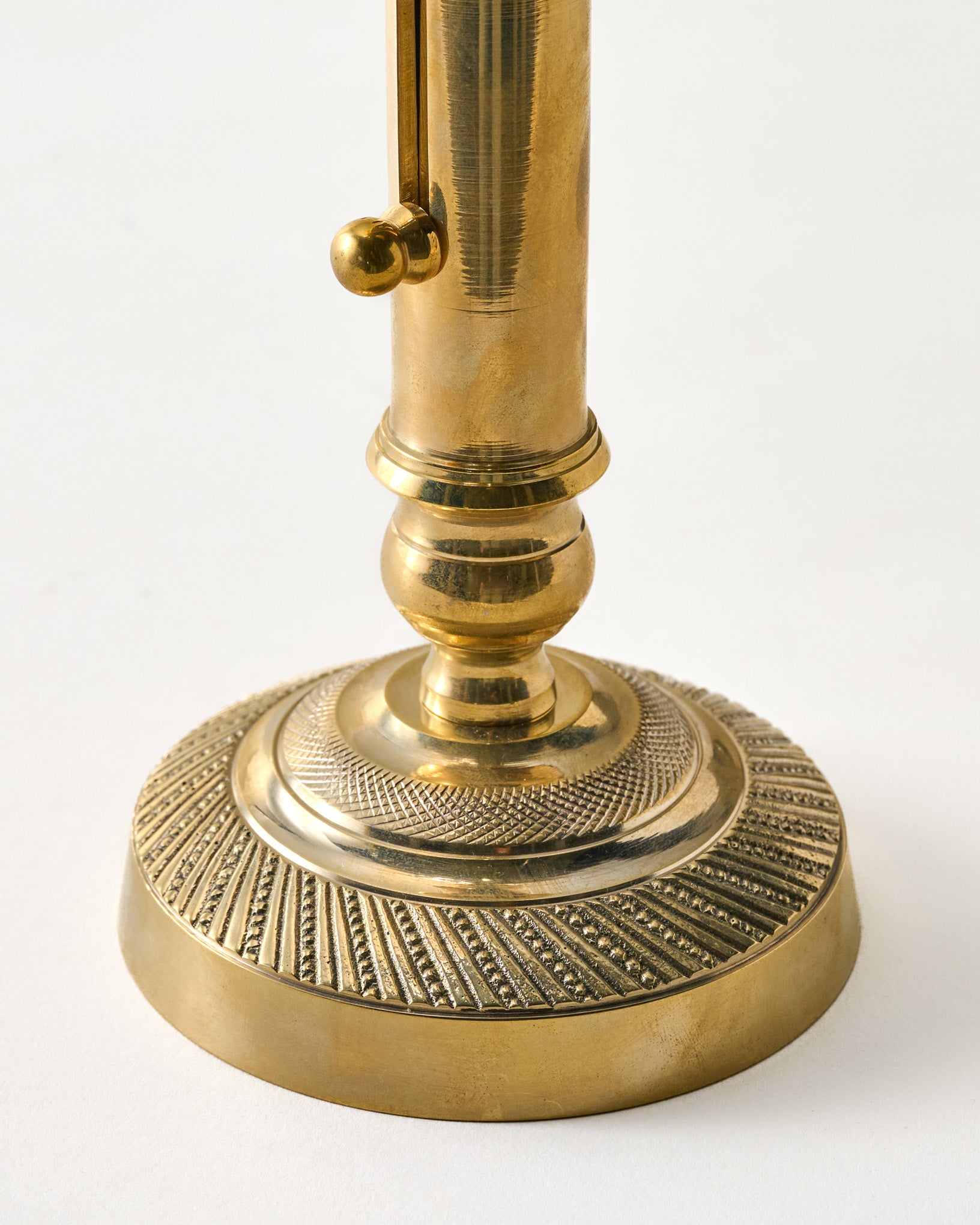 Jo's Vintage Solid Brass Adjustable Taper Holder - Image 3