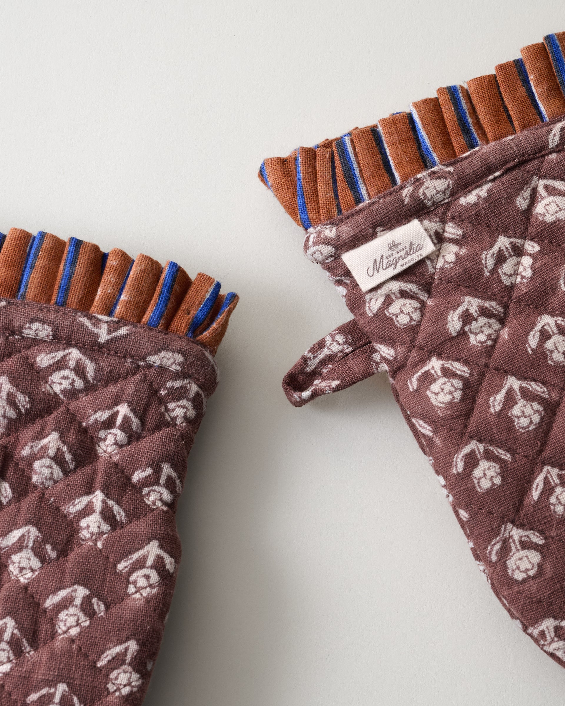 Chocolate Cosmos Block Printed Oven Mitt Set of 2 - Image 3