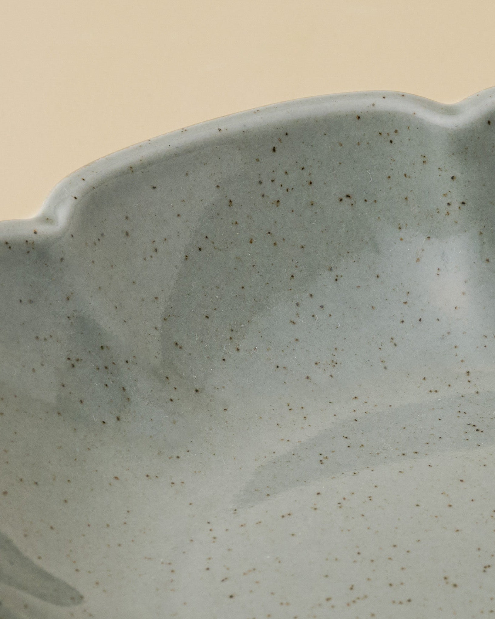 Green Speckle Heirloom Scallop Pasta Bowl - Image 2