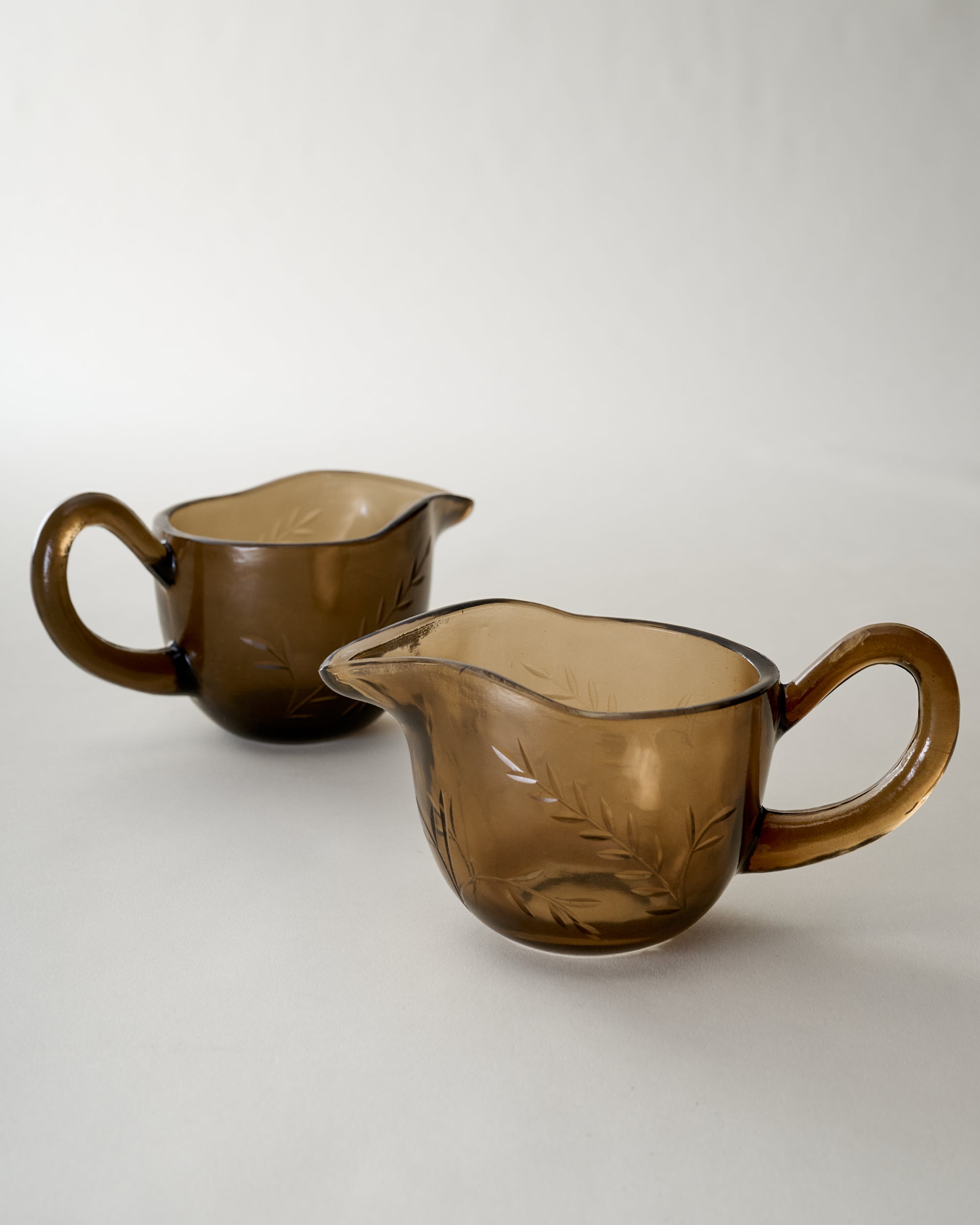 Brown Etched Glass Gravy Boat - Image 3