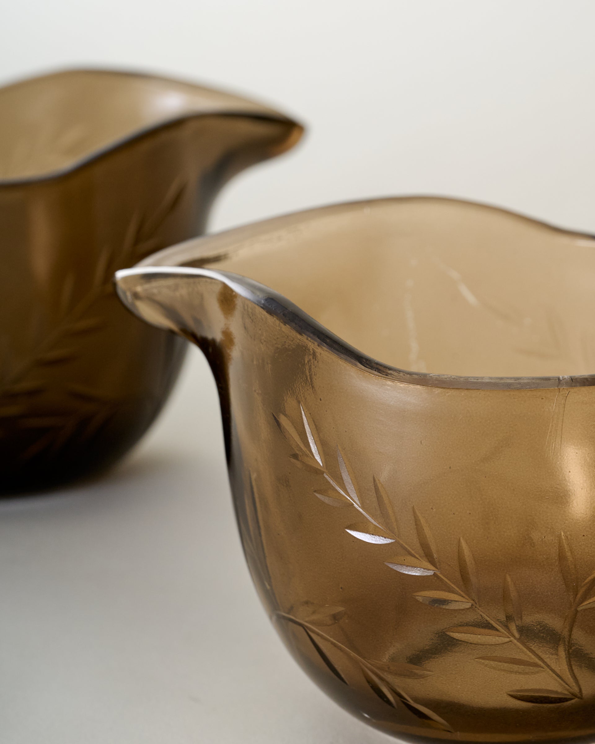 Brown Etched Glass Gravy Boat - Image 4