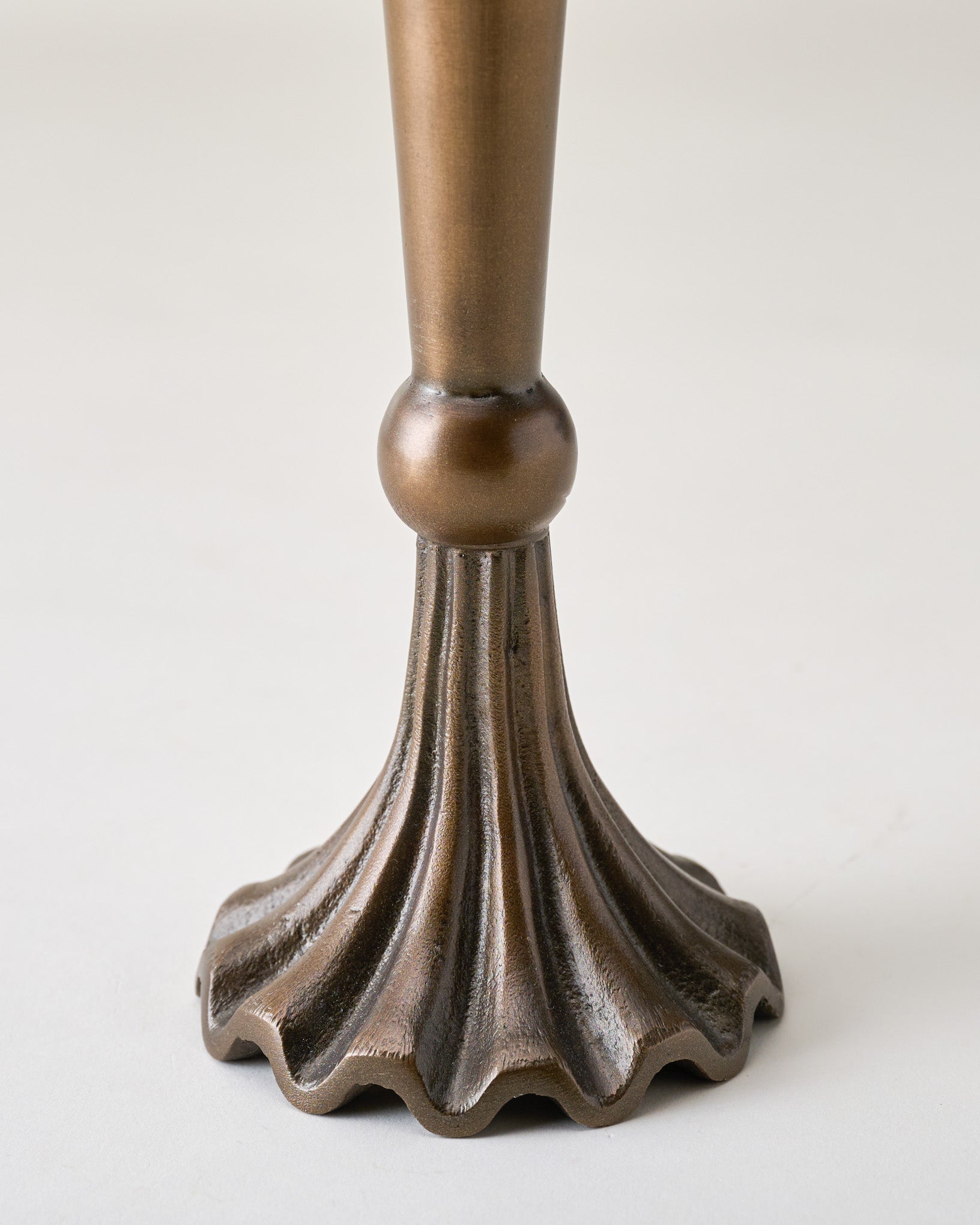 Hayes Scalloped Base Vase - Image 4
