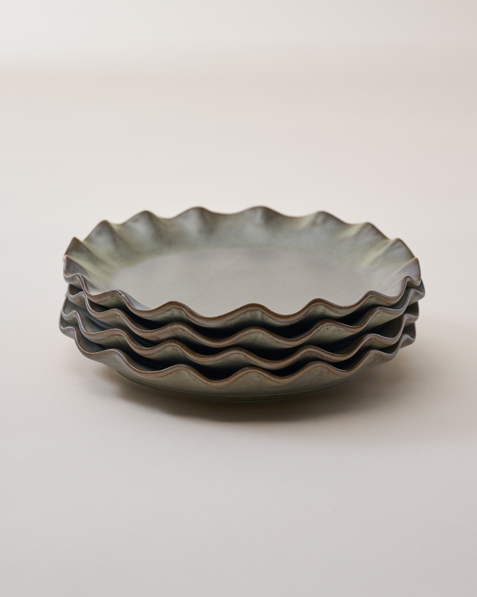Green Organic Ruffle Edge Plate - Image 5
