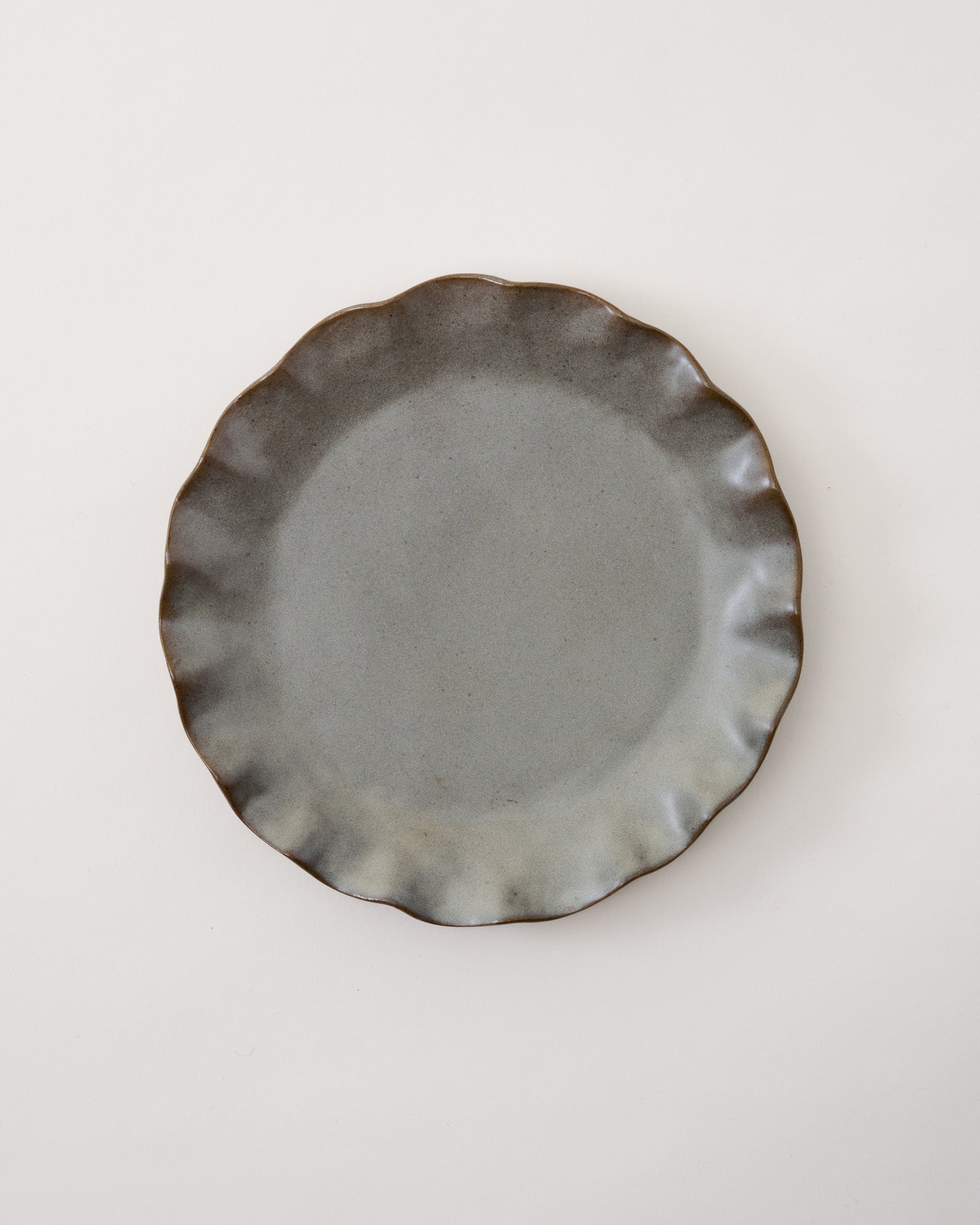 Green Organic Ruffle Edge Plate - Image 3