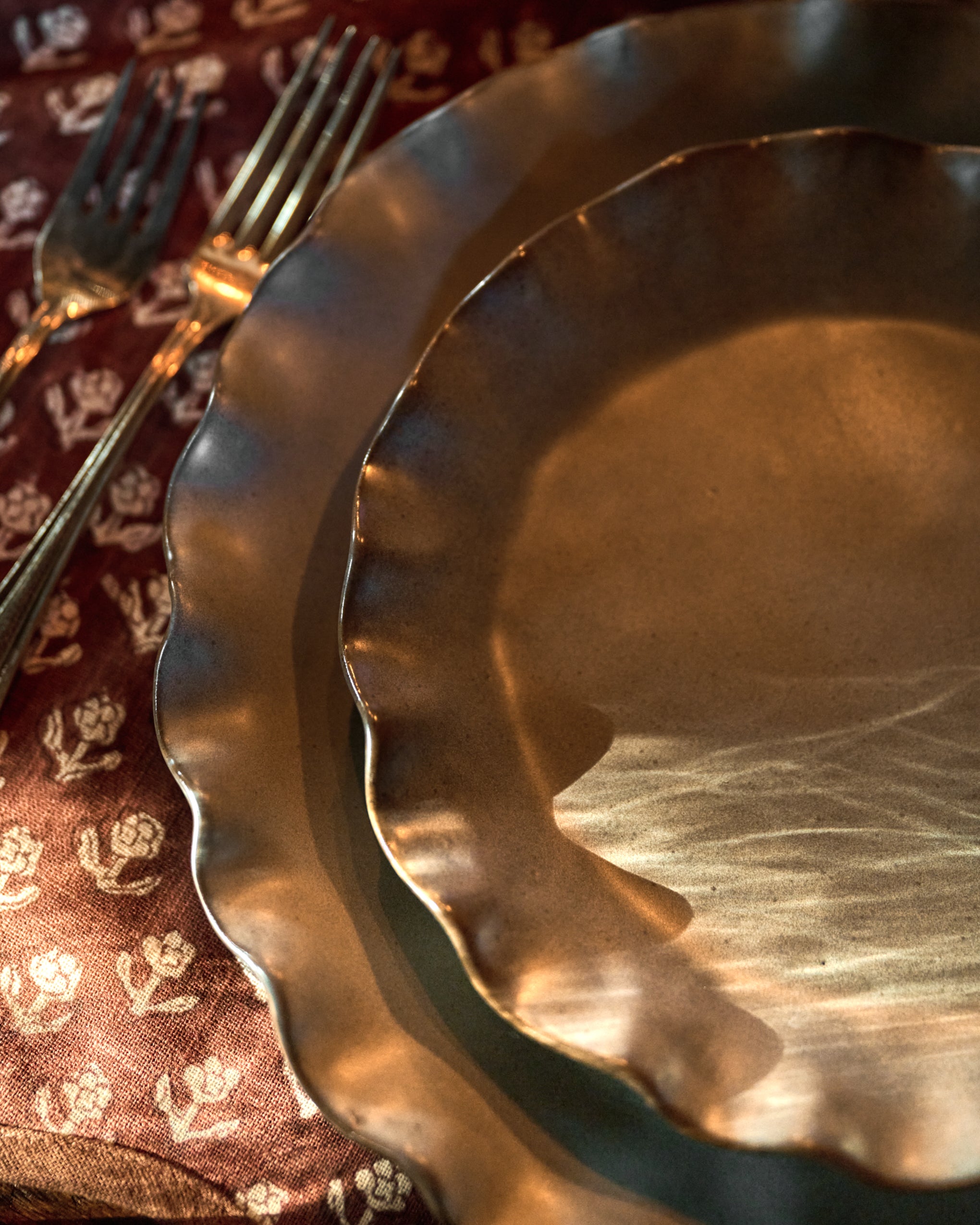 Green Organic Ruffle Edge Plate - Image 2