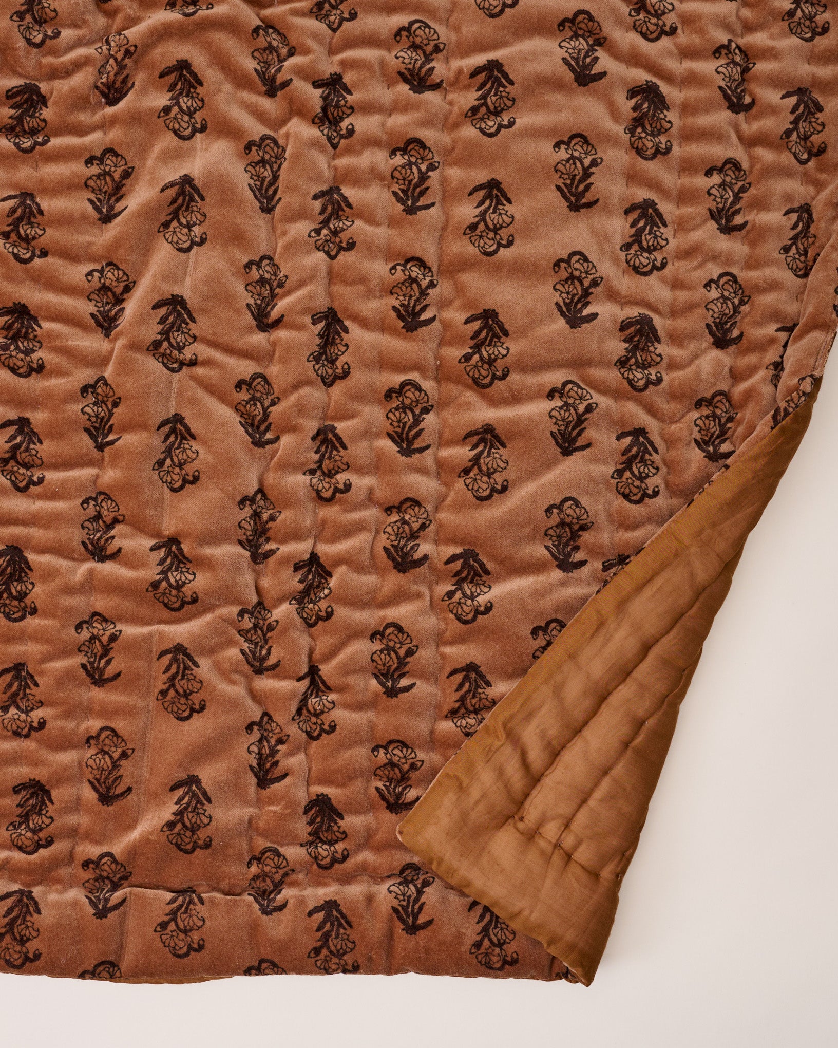 Aster Block Print Velvet Quilt - Image 4
