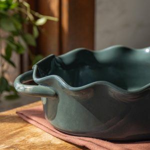 Blue Oval Scalloped Baker