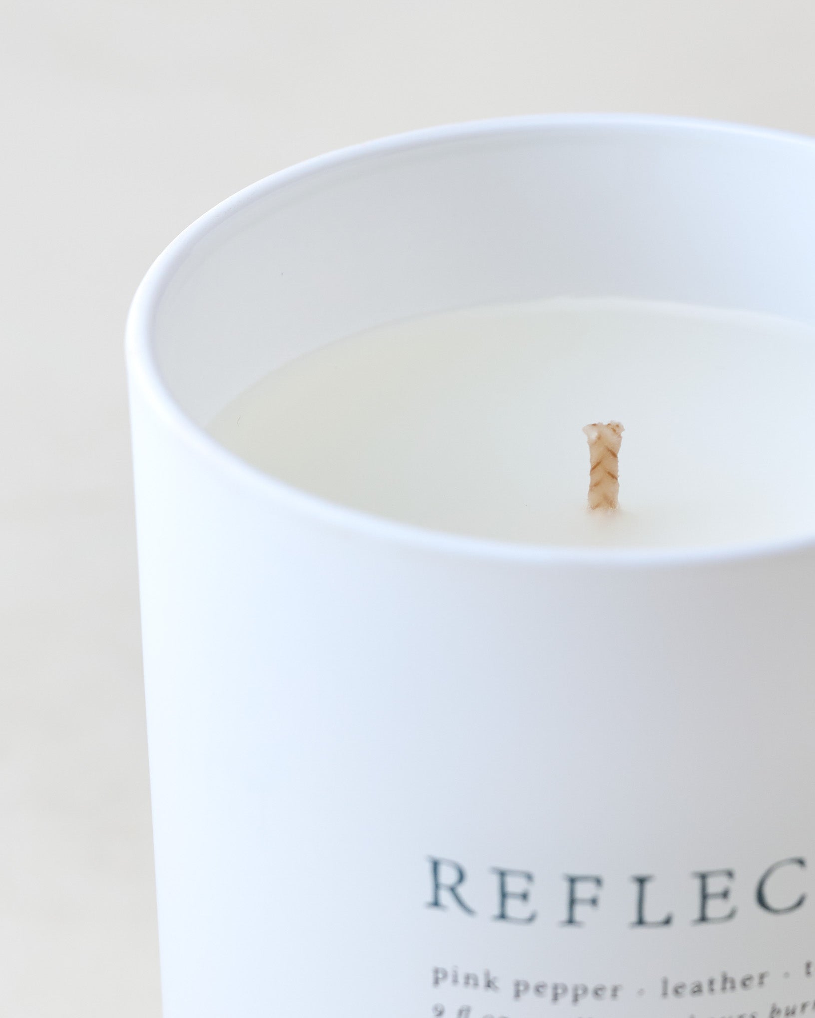 Magnolia Reflect Candle - Image 4