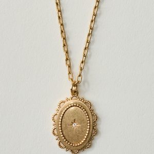 Magnolia Starburst Scalloped Pendant Necklace