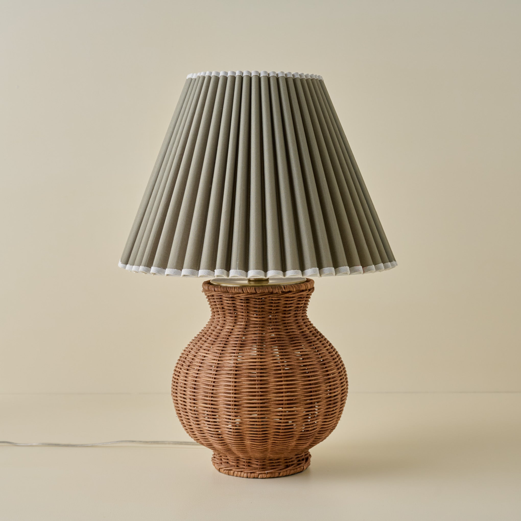 Cassie Rattan Table Lamp - Image 9