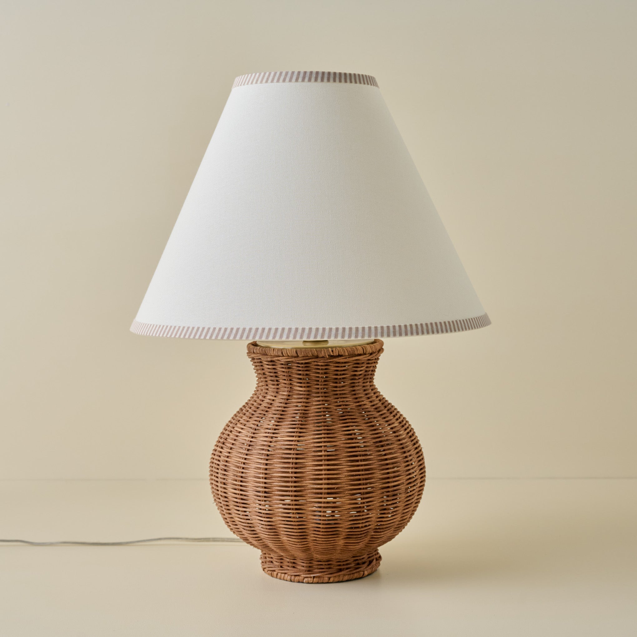 Cassie Rattan Table Lamp - Image 10