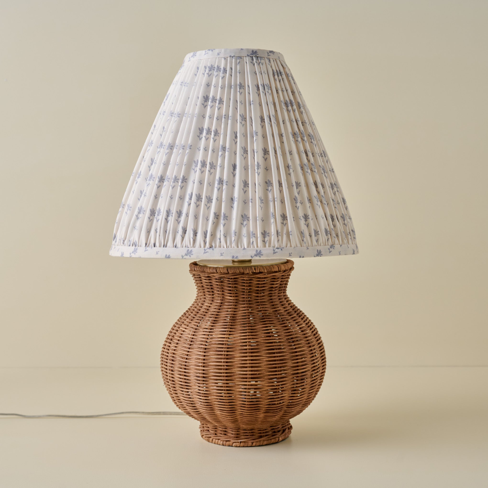 Cassie Rattan Table Lamp - Image 11