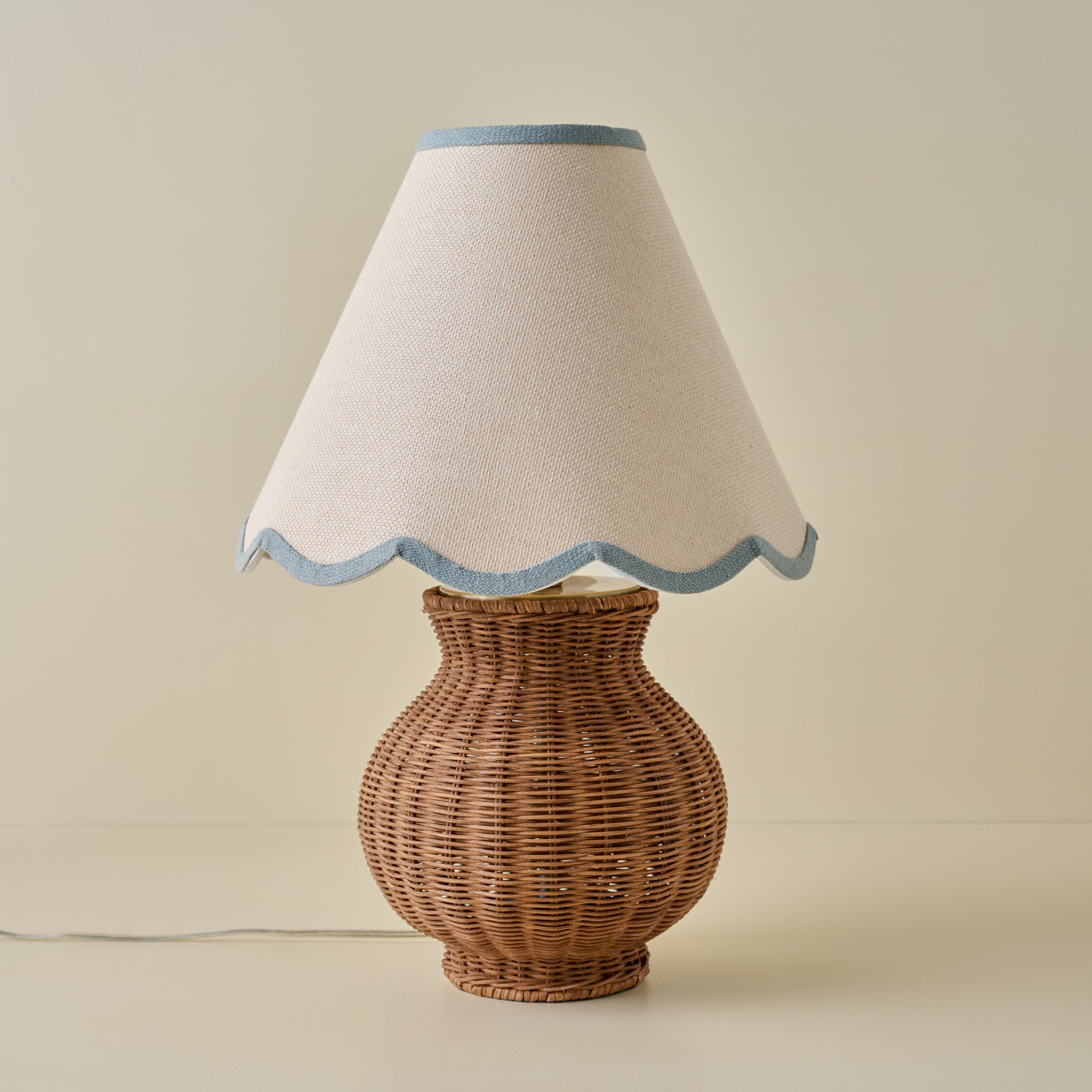 Cassie Rattan Table Lamp - Image 12