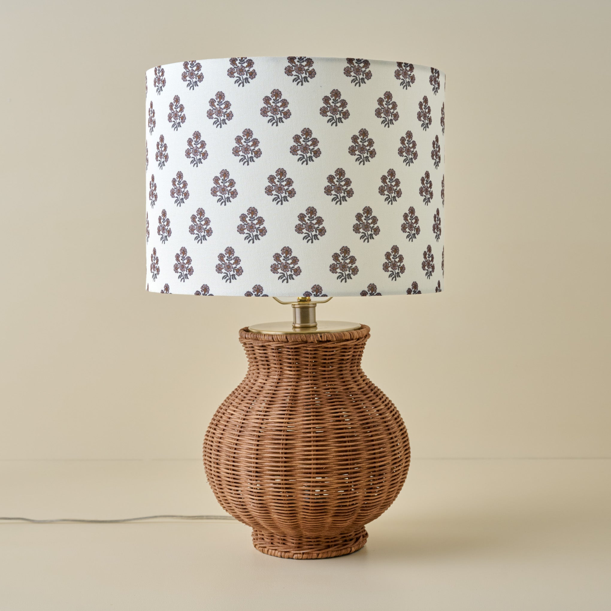 Cassie Rattan Table Lamp - Image 17