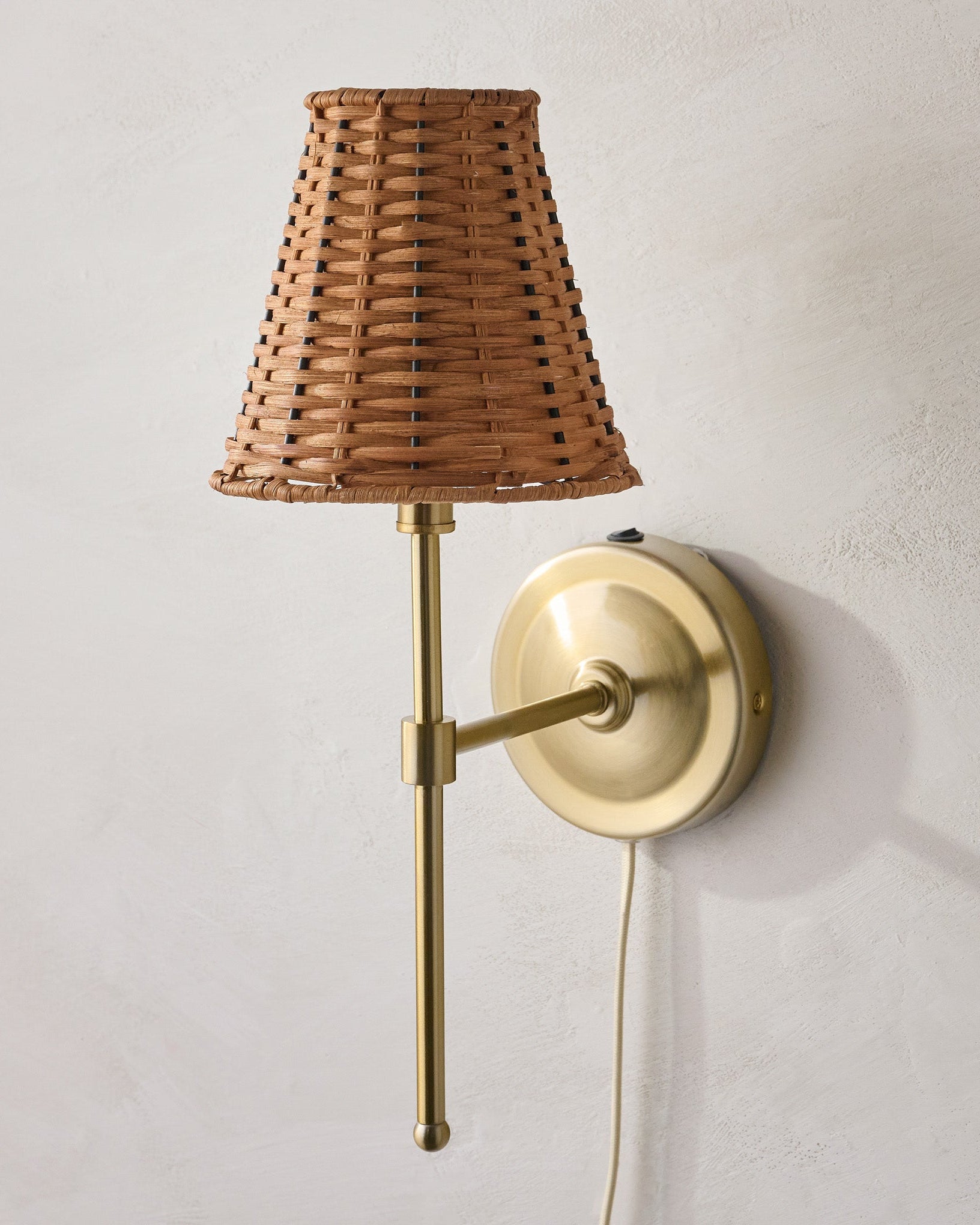 Rattan Plug-In Wall Sconce - Image 3