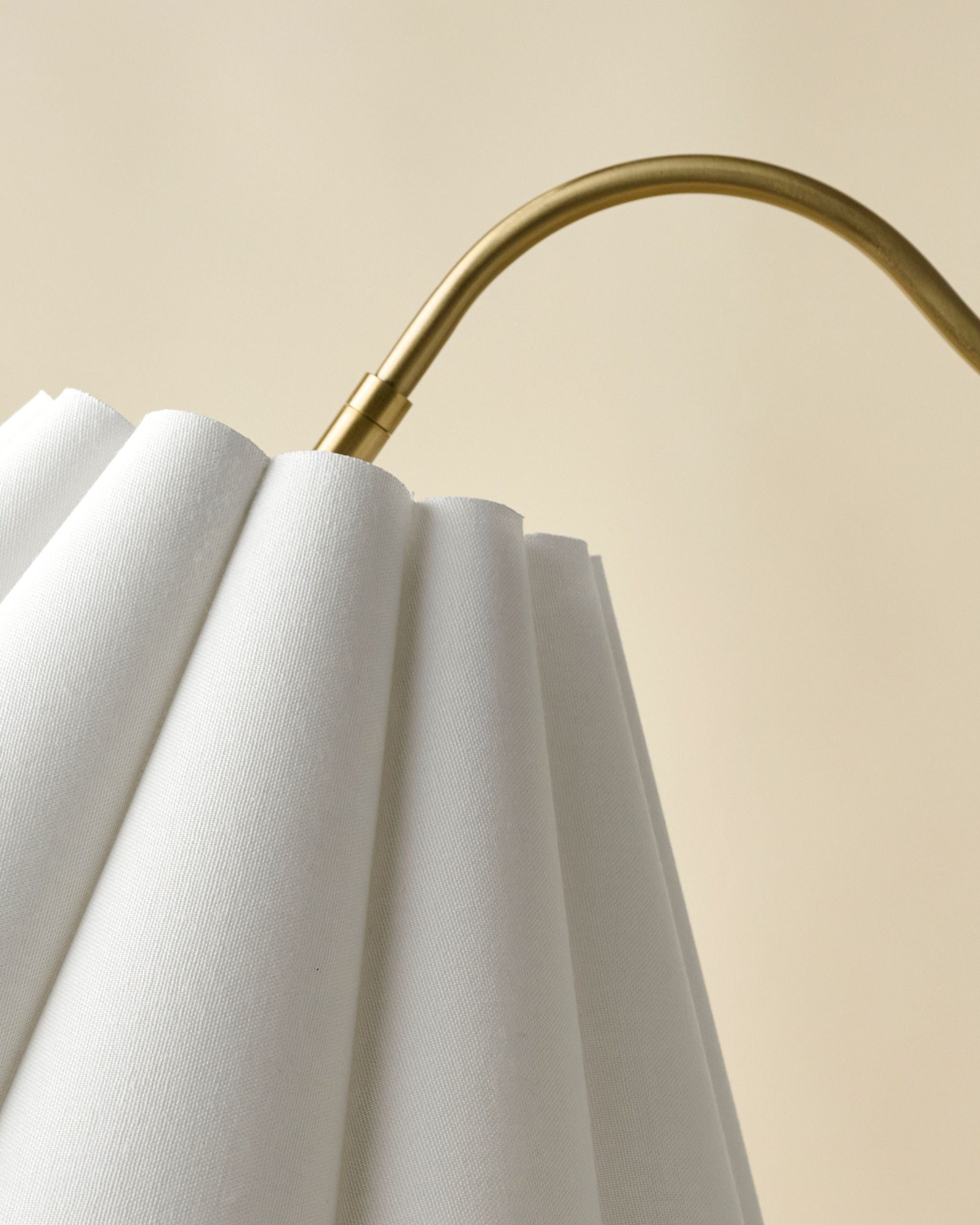 Odette Linen Scallop Floor Lamp - Image 4