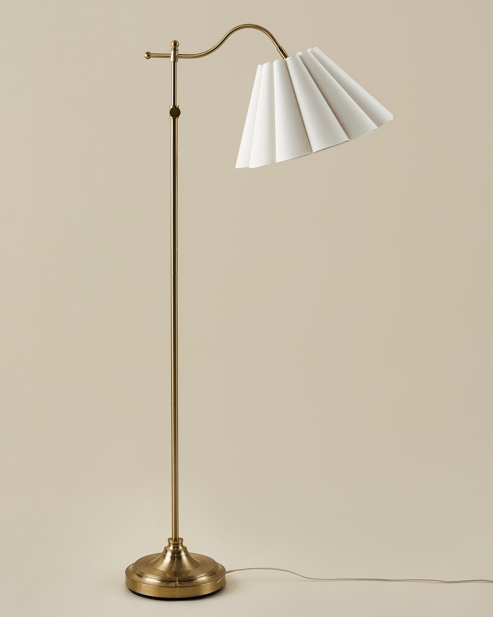 Odette Linen Scallop Floor Lamp - Image 2
