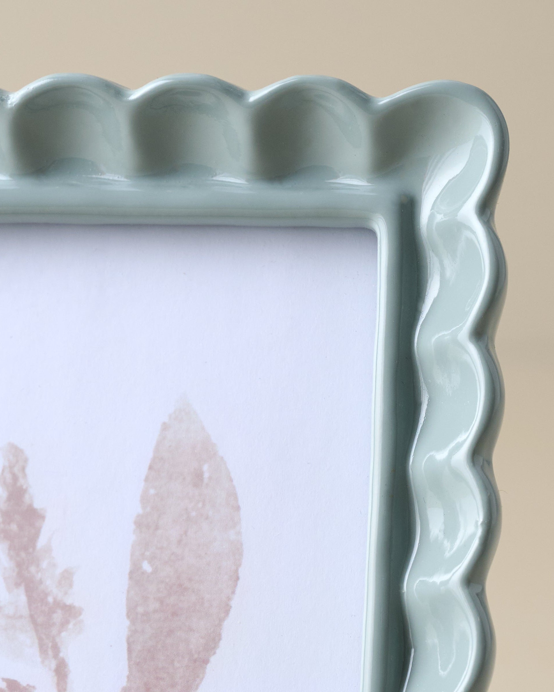 Kara Scalloped Photo Frame - Image 6